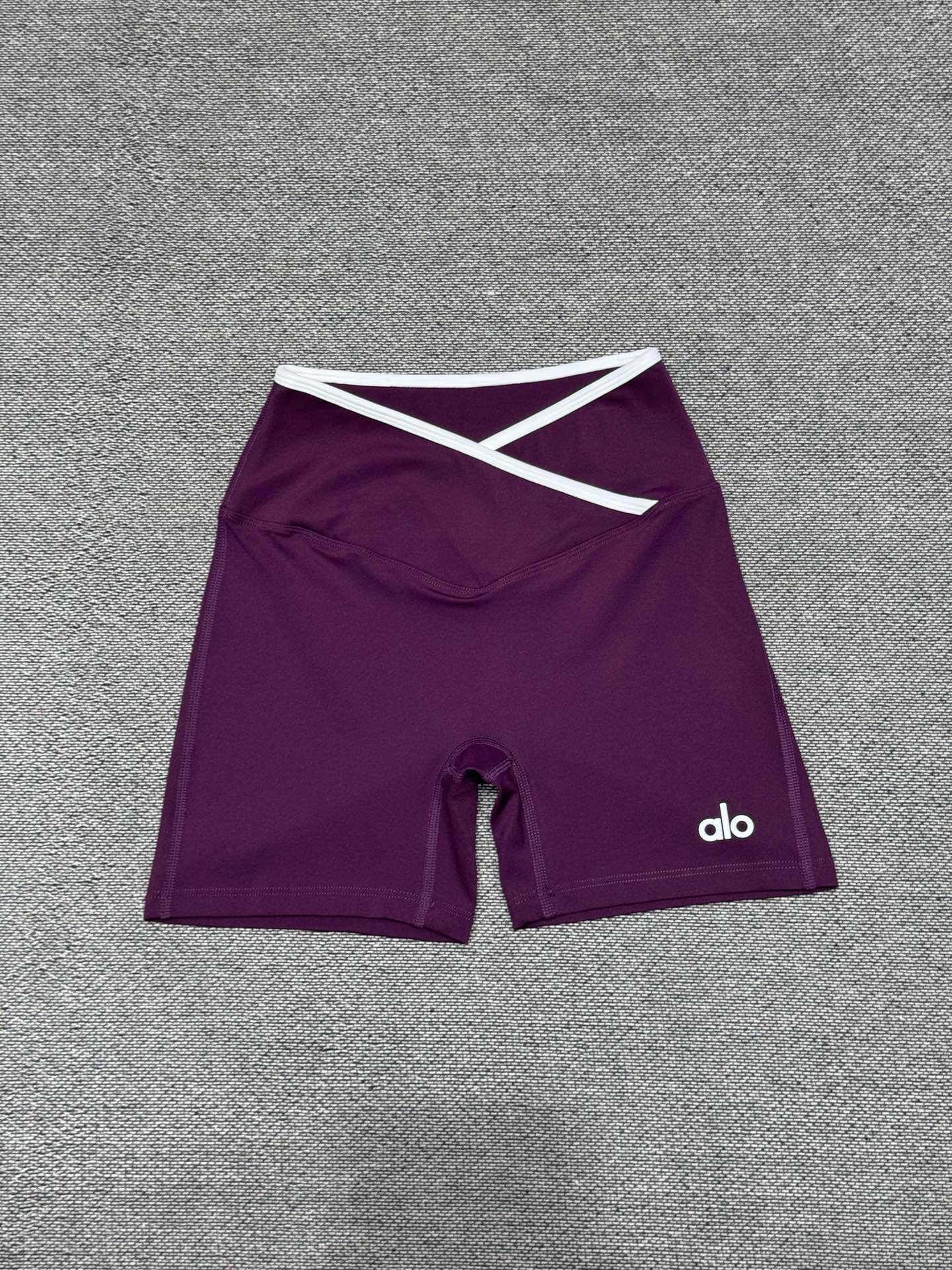 Alo T-Shirt — c4304f3a Angle 1