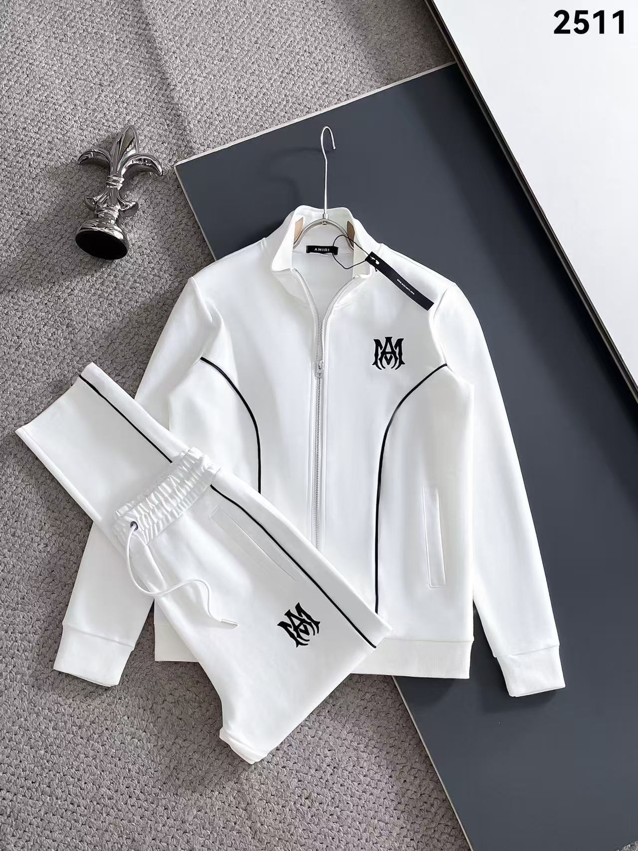Amiri Hoodie — 2fe745cd Angle 1