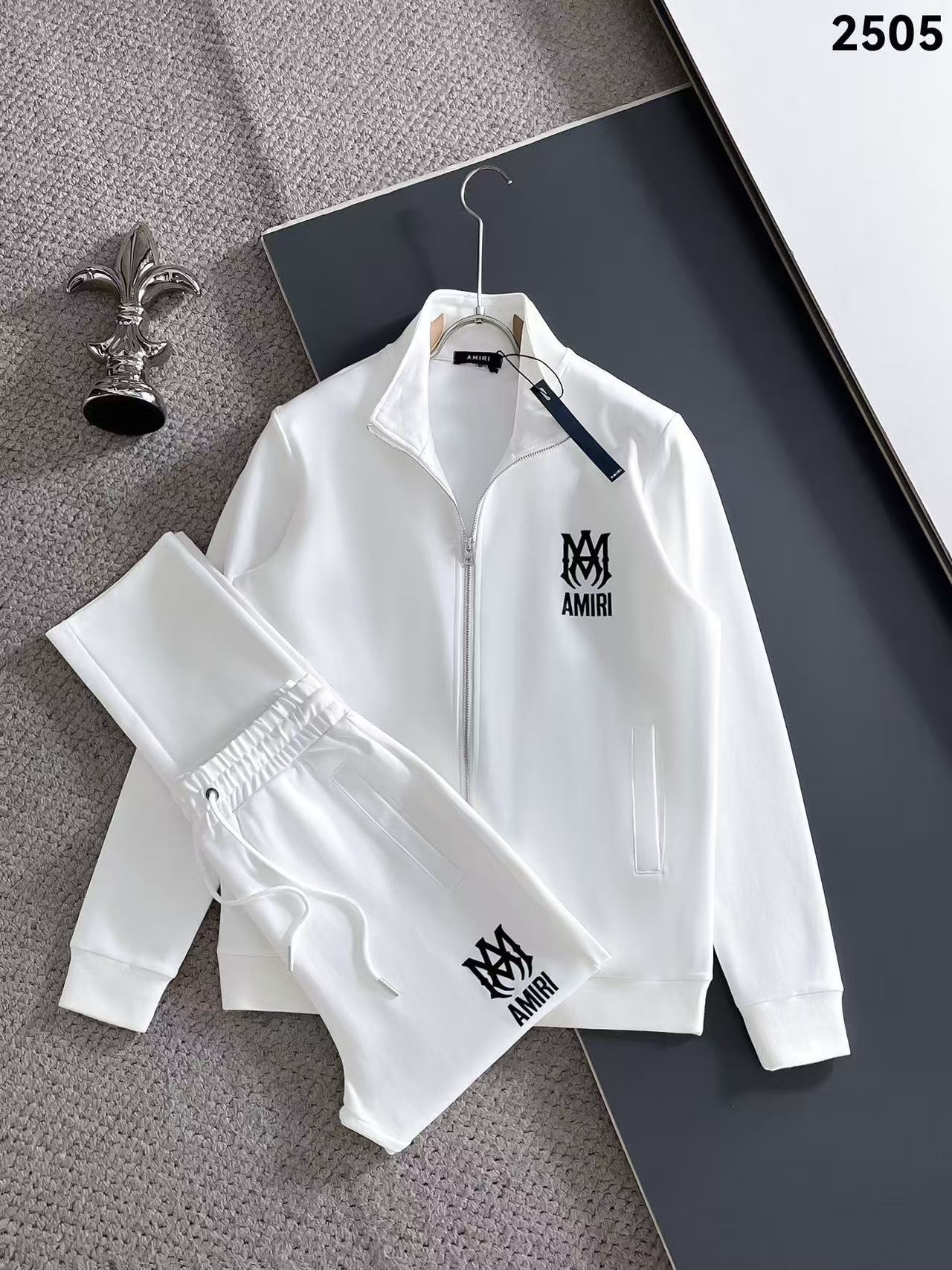 Amiri Hoodie — 37990216 Angle 1