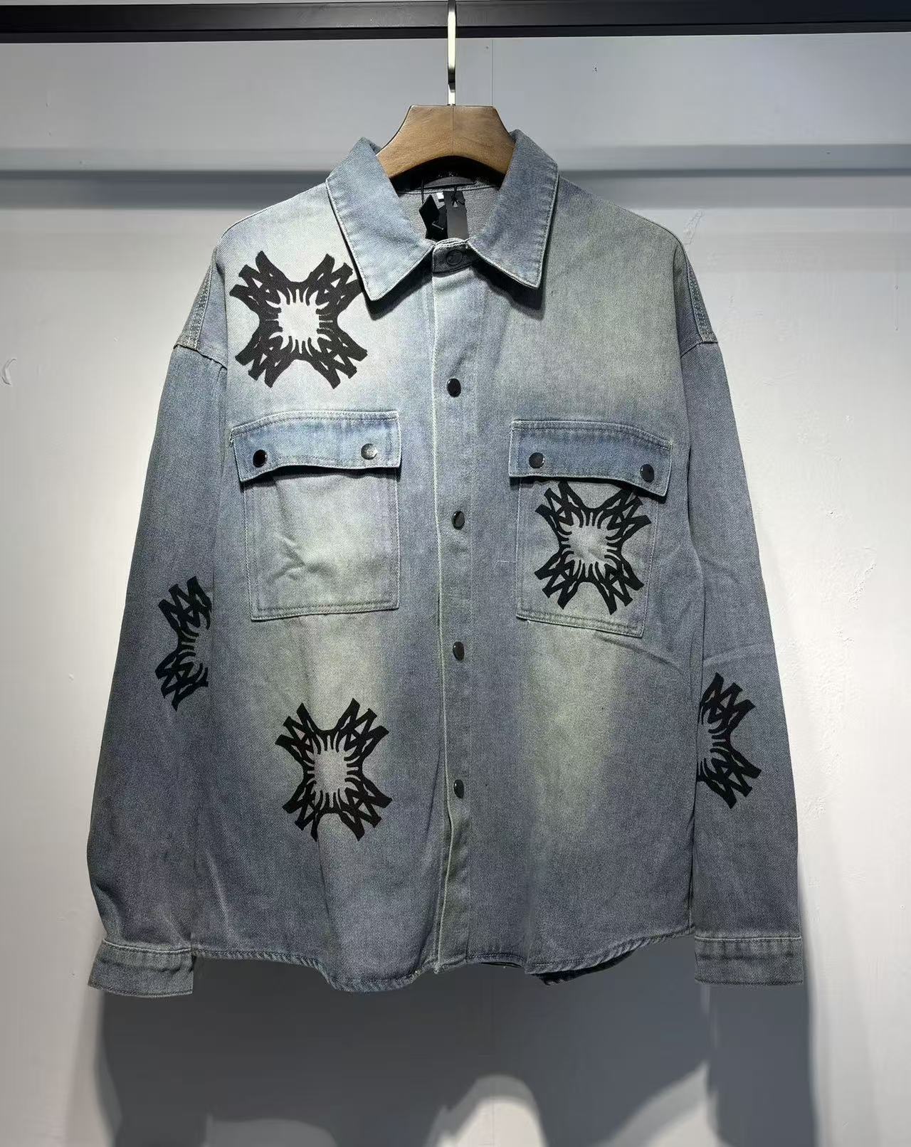 Amiri Hoodie — f4bd43a6 Angle 1