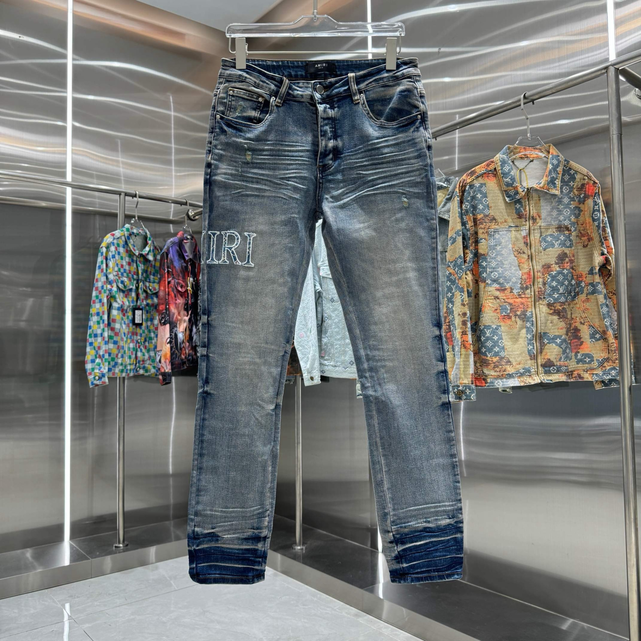 Amiri Pants — 1a46dacd Angle 1
