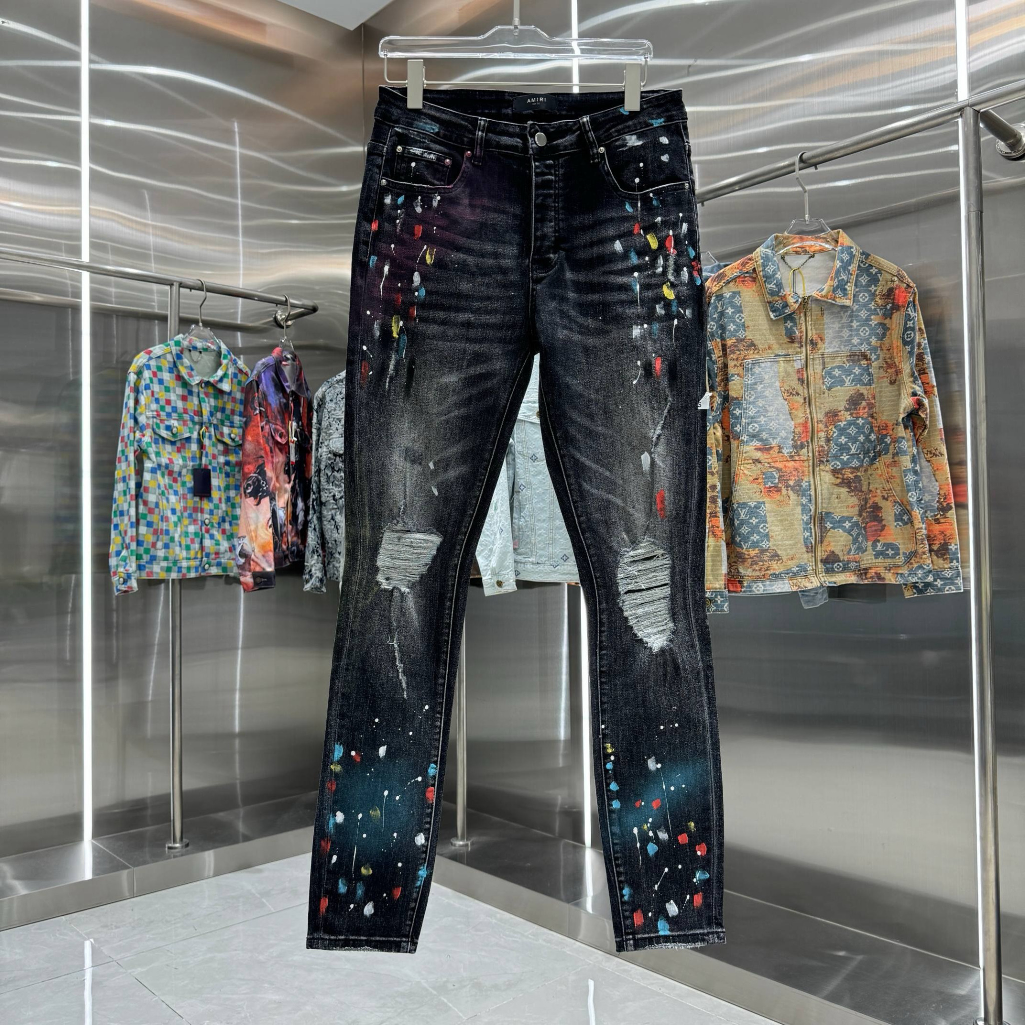 Amiri Pants — 1fc7b4f4 Angle 1