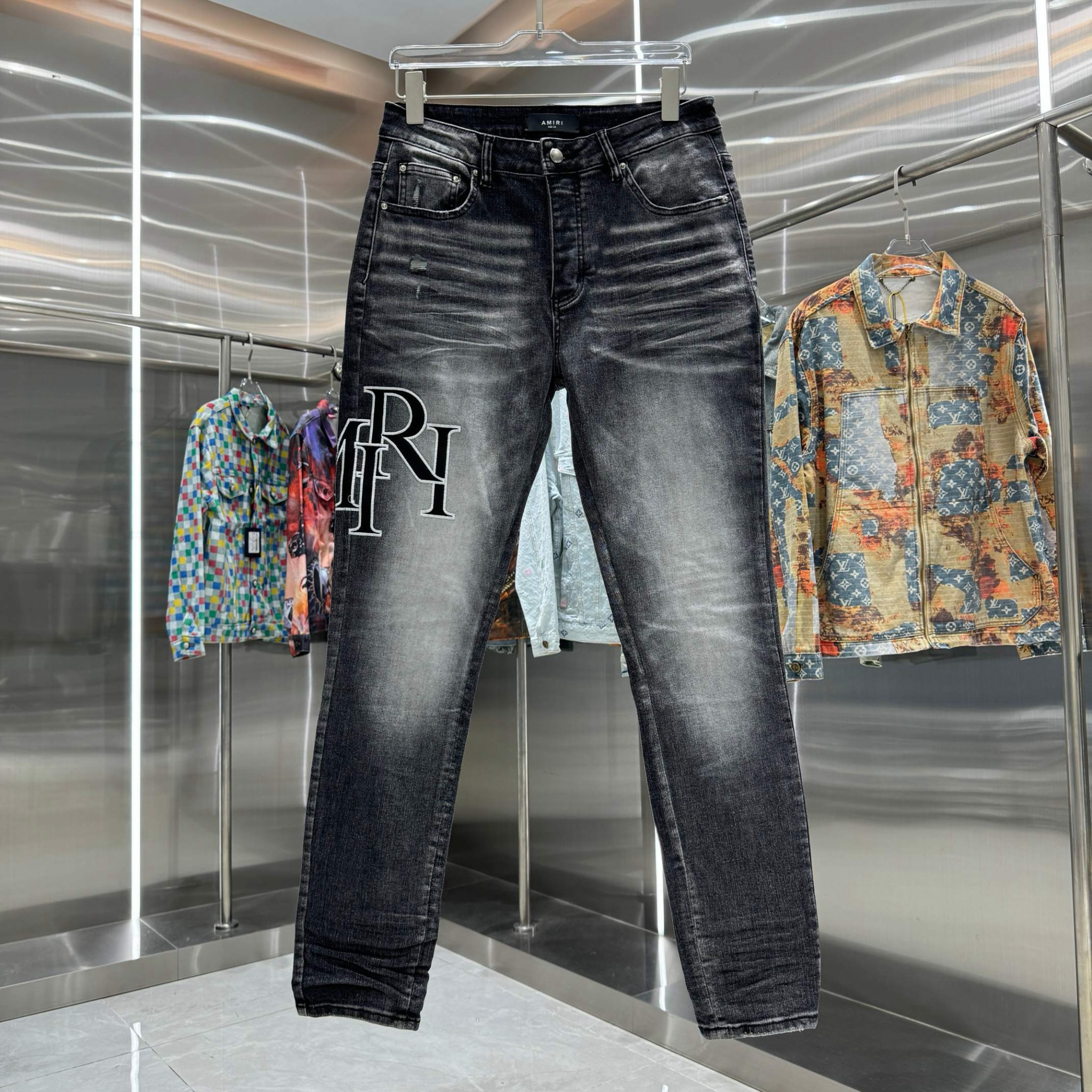 Amiri Pants — 33af2ba6 Angle 1