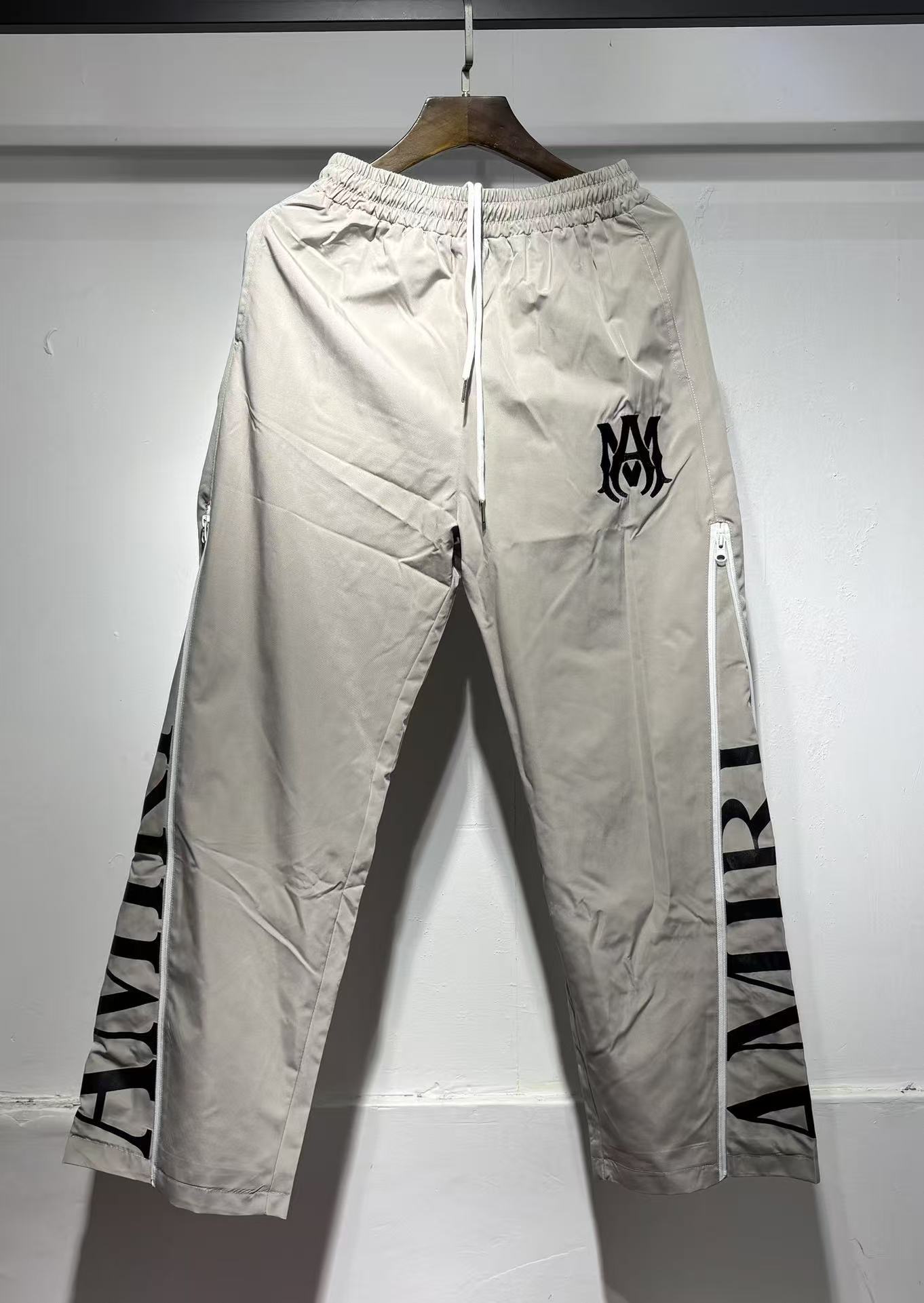 Amiri Pants — 3c5941d7 Angle 1