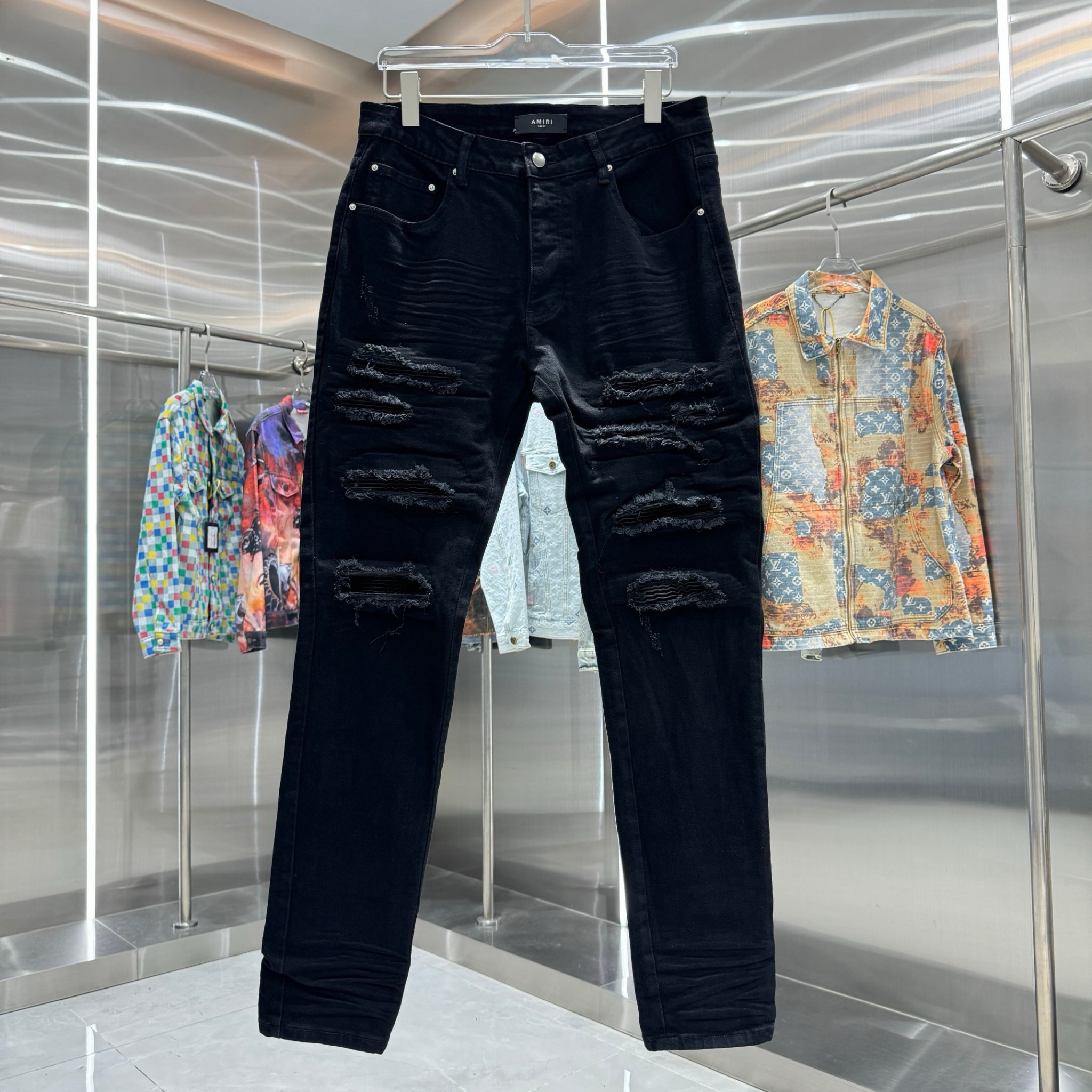 Amiri Pants — 634371af Angle 1