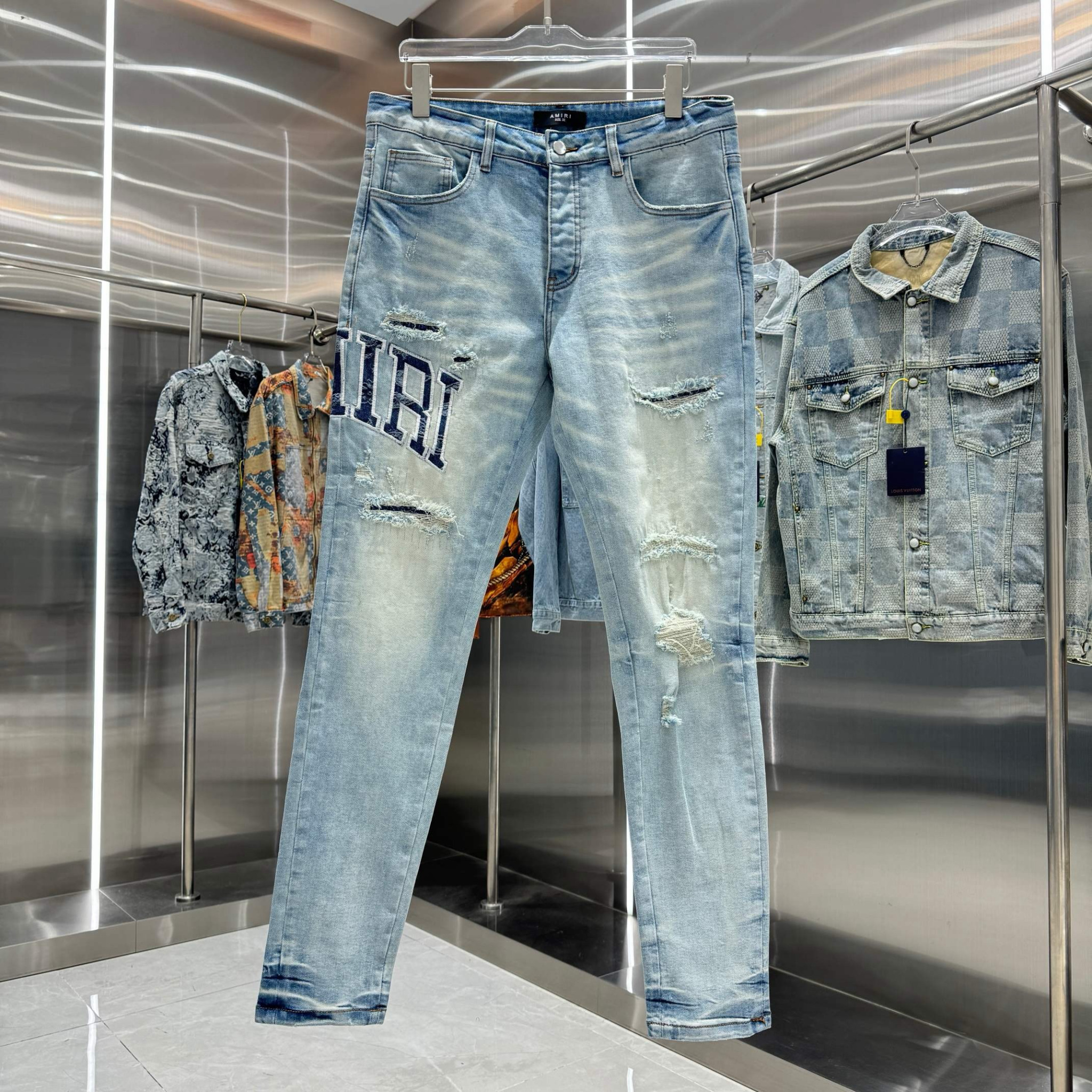 Amiri Pants — 8bc6e0c8 Angle 1