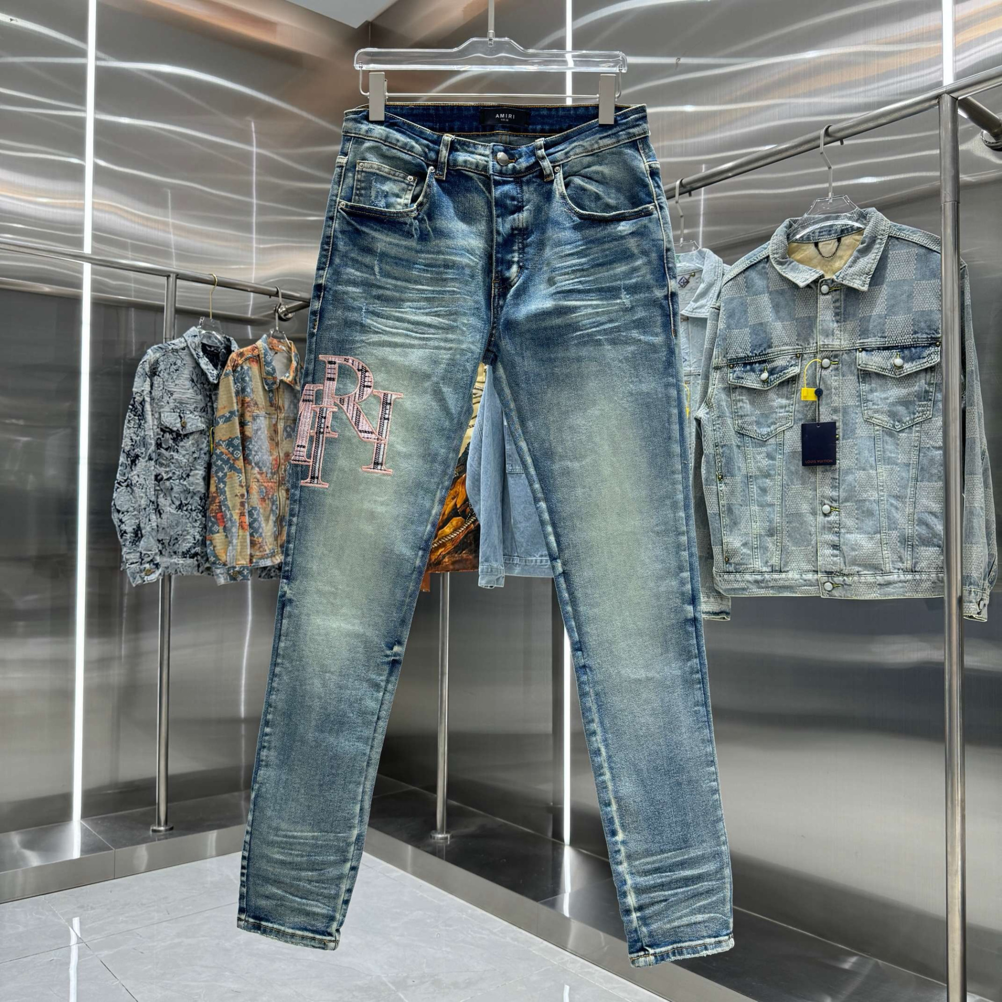 Amiri Pants — a21b66d7 Angle 1