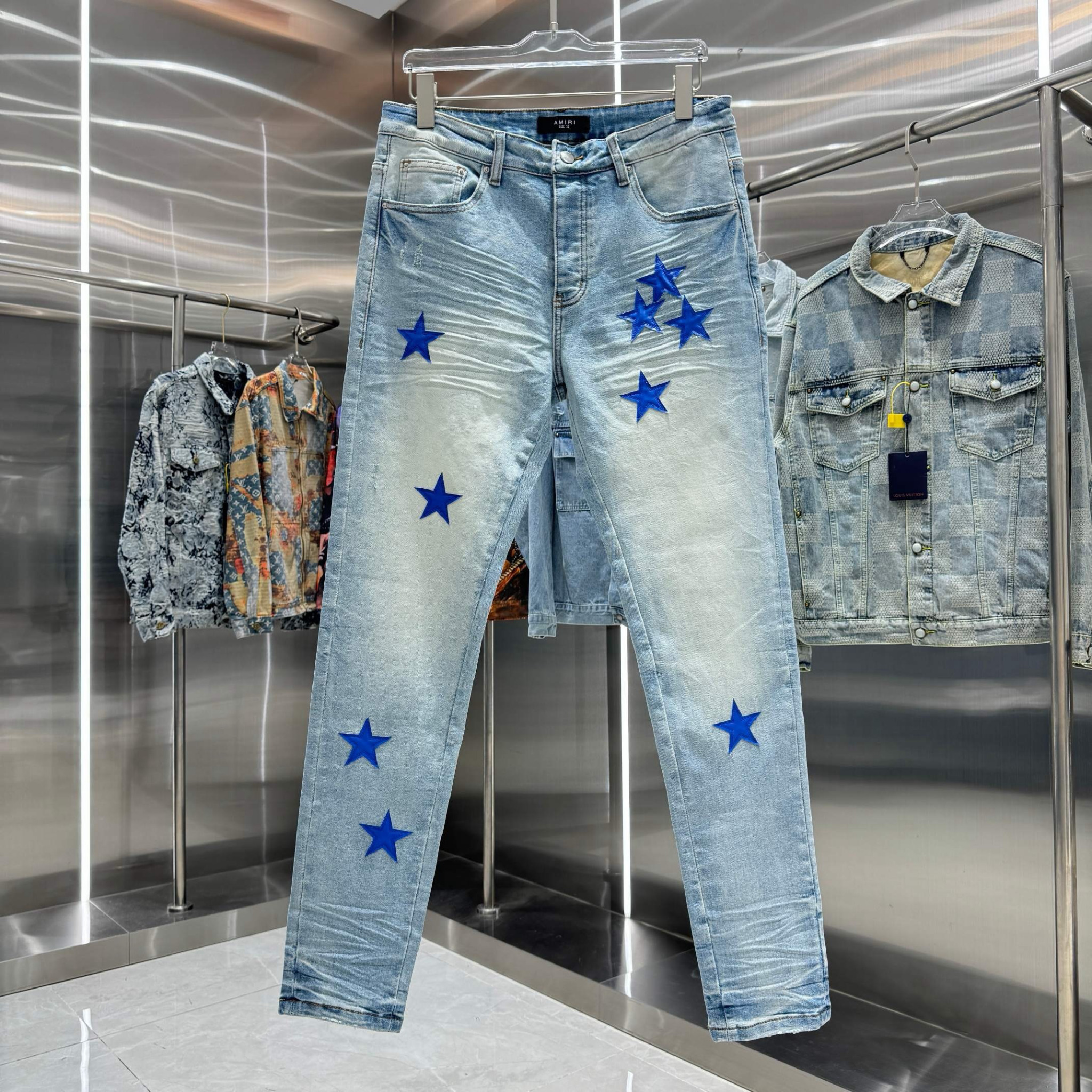 Amiri Pants — a57bad70 Angle 1