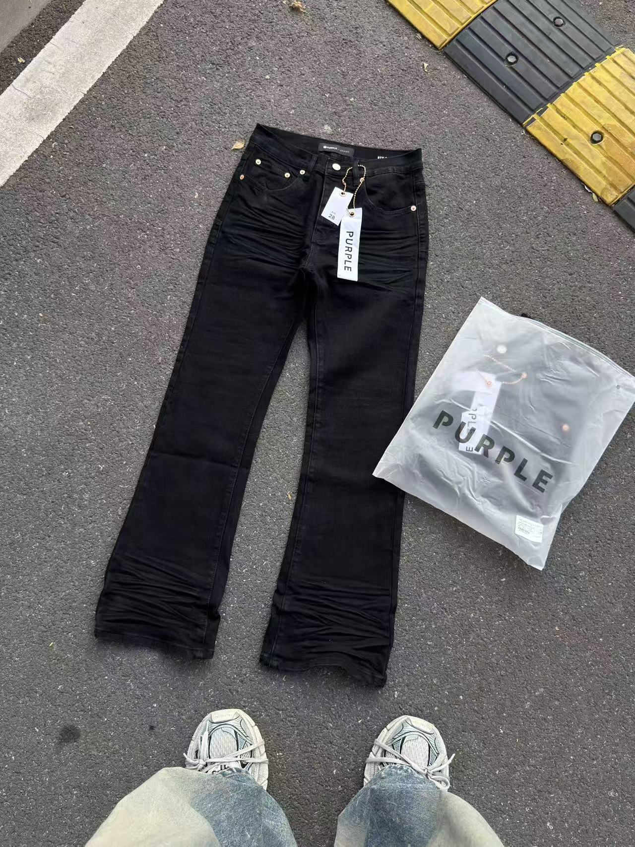Amiri Pants — d30faee3 Angle 1