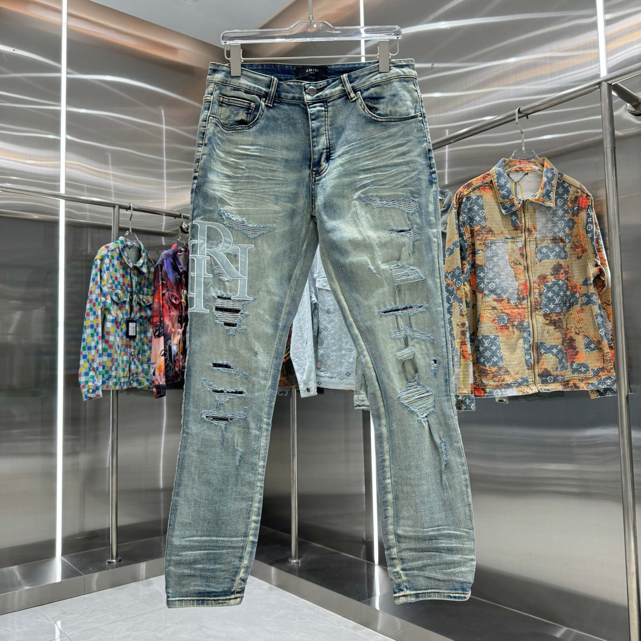 Amiri Pants — d9c7cf66 Angle 1