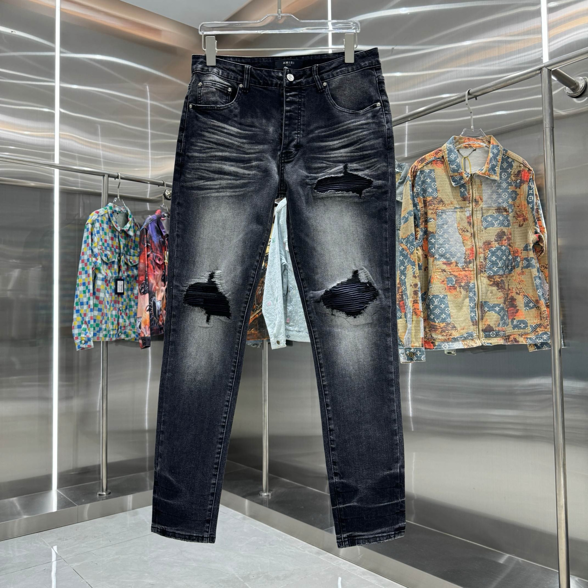 Amiri Pants — daa40bd9 Angle 1