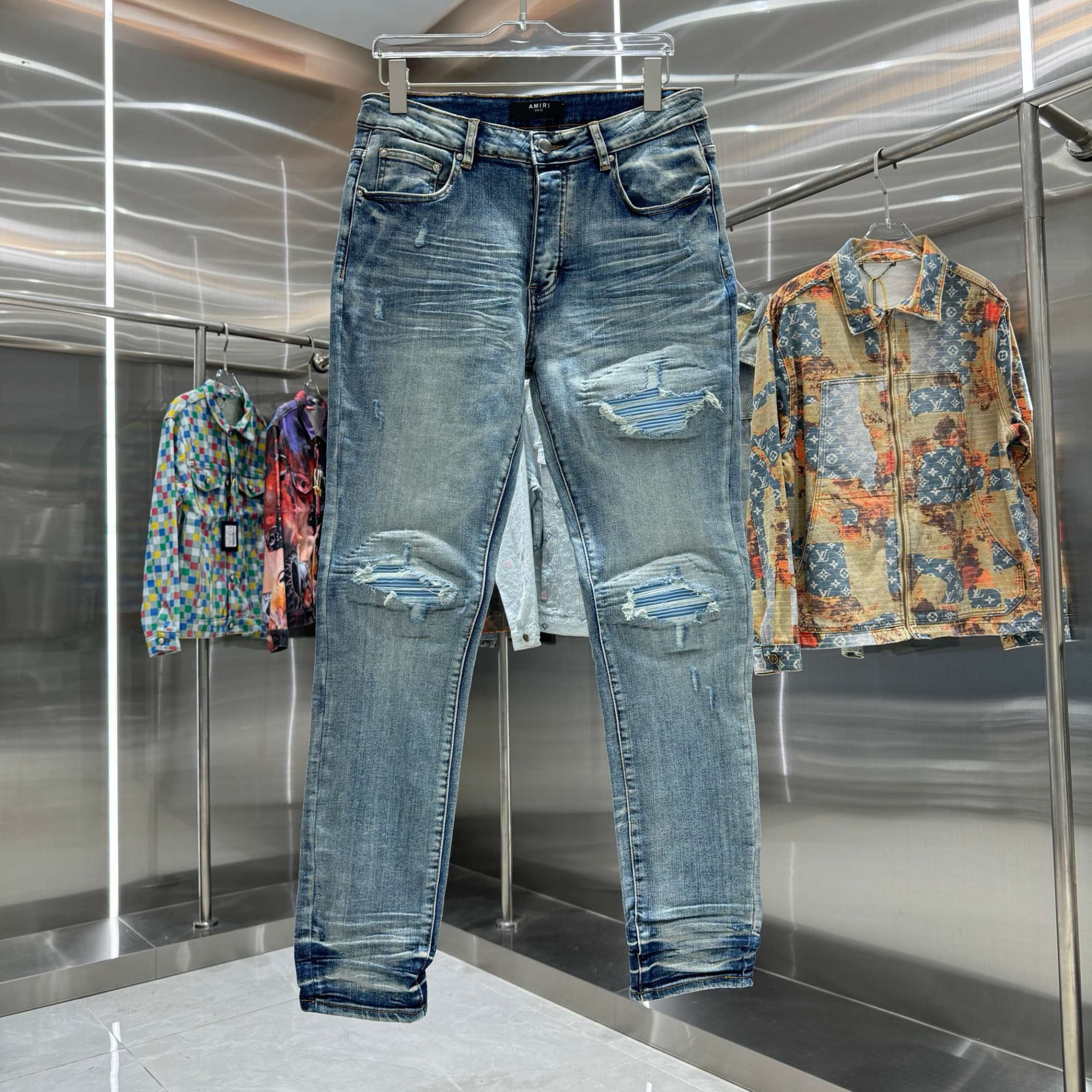 Amiri Pants — e57d14ab Angle 1