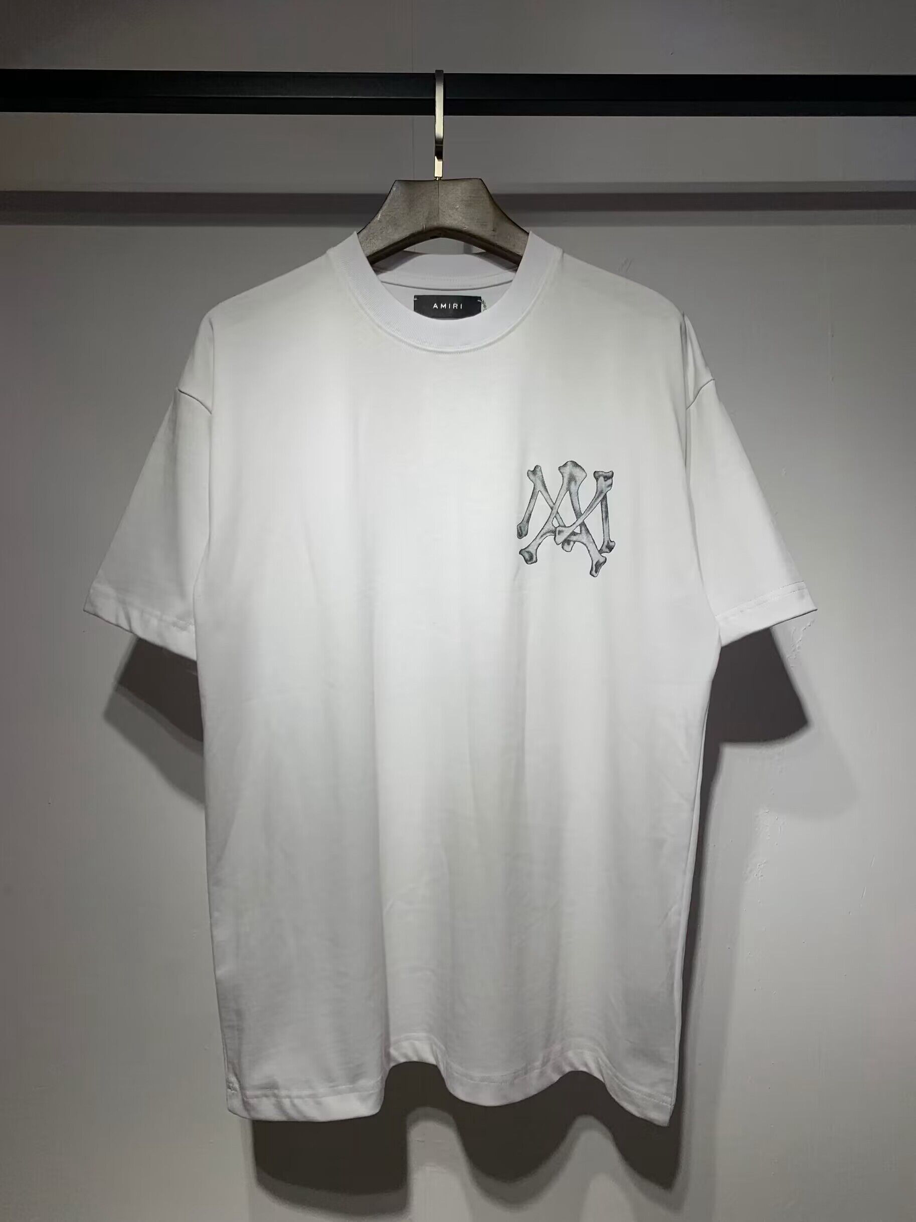 Amiri Shirts — 25539f5d Angle 1