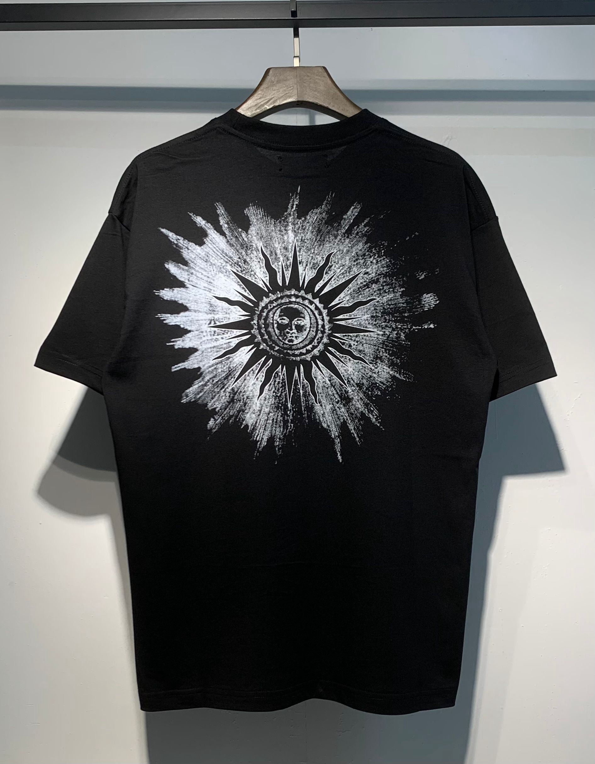 Amiri Shirts — 62c21b6b Angle 1