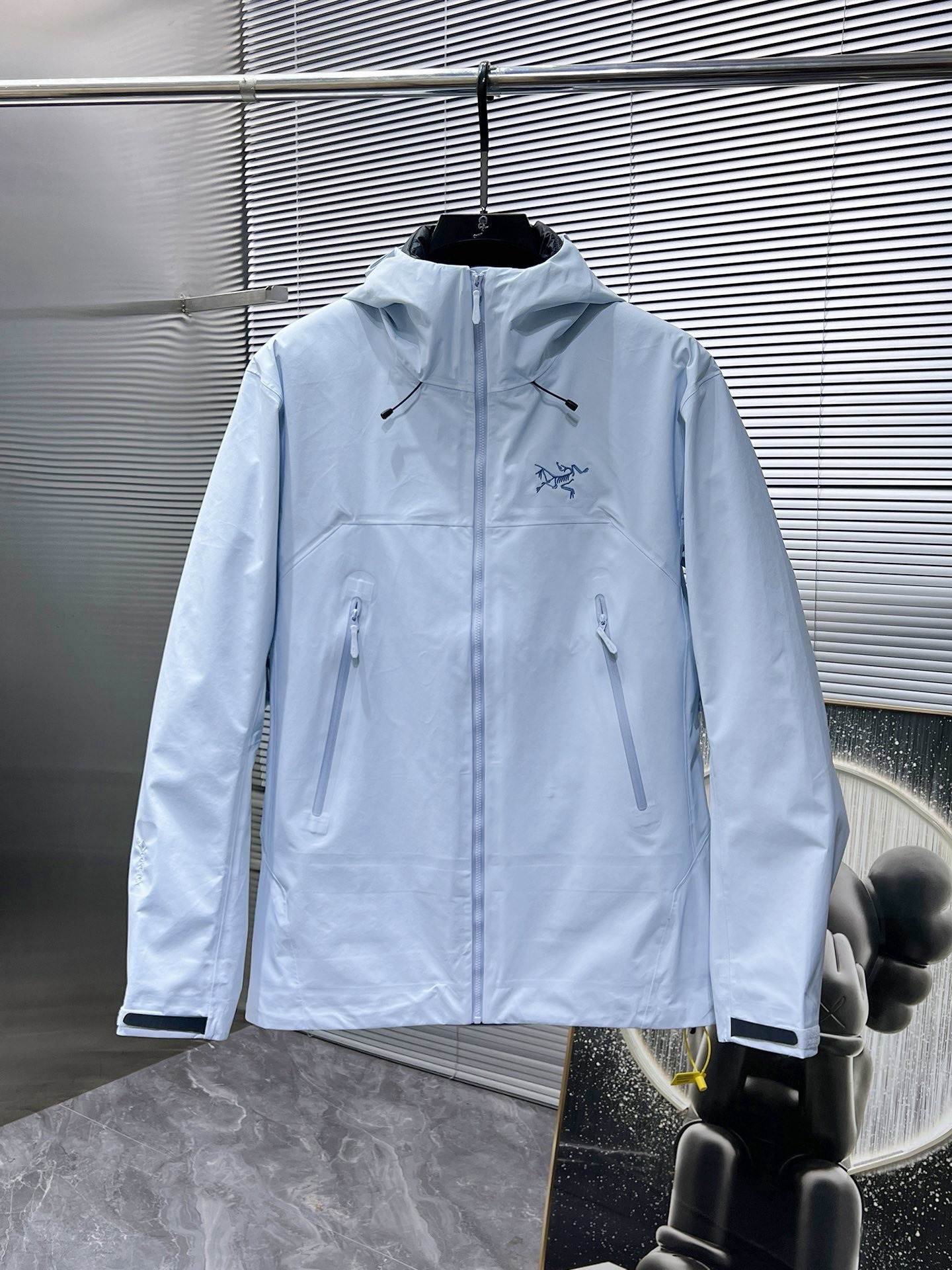 Arc'teryx Hoodie — 26365236 Angle 1