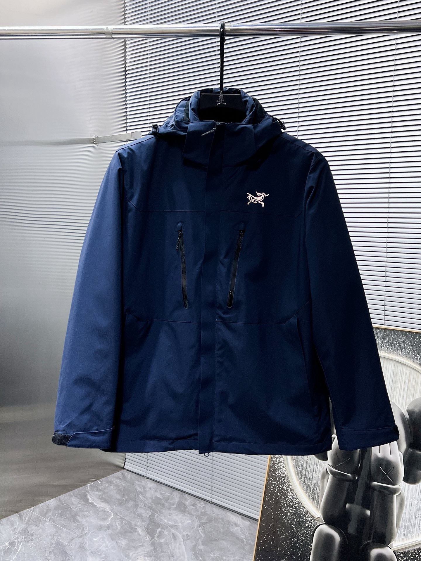 Arc'teryx Hoodie — 2e9b6640 Angle 1