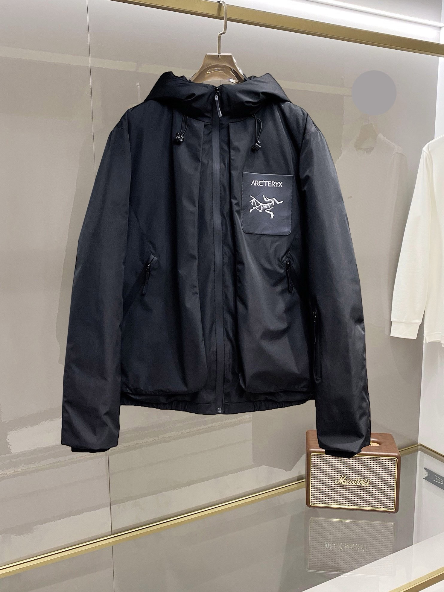 Arc'teryx Hoodie — 4ed1b8a9 Angle 1