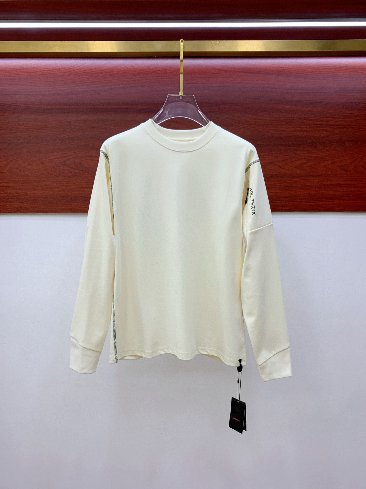 Arc'teryx Hoodie — 5372dd91 Angle 1