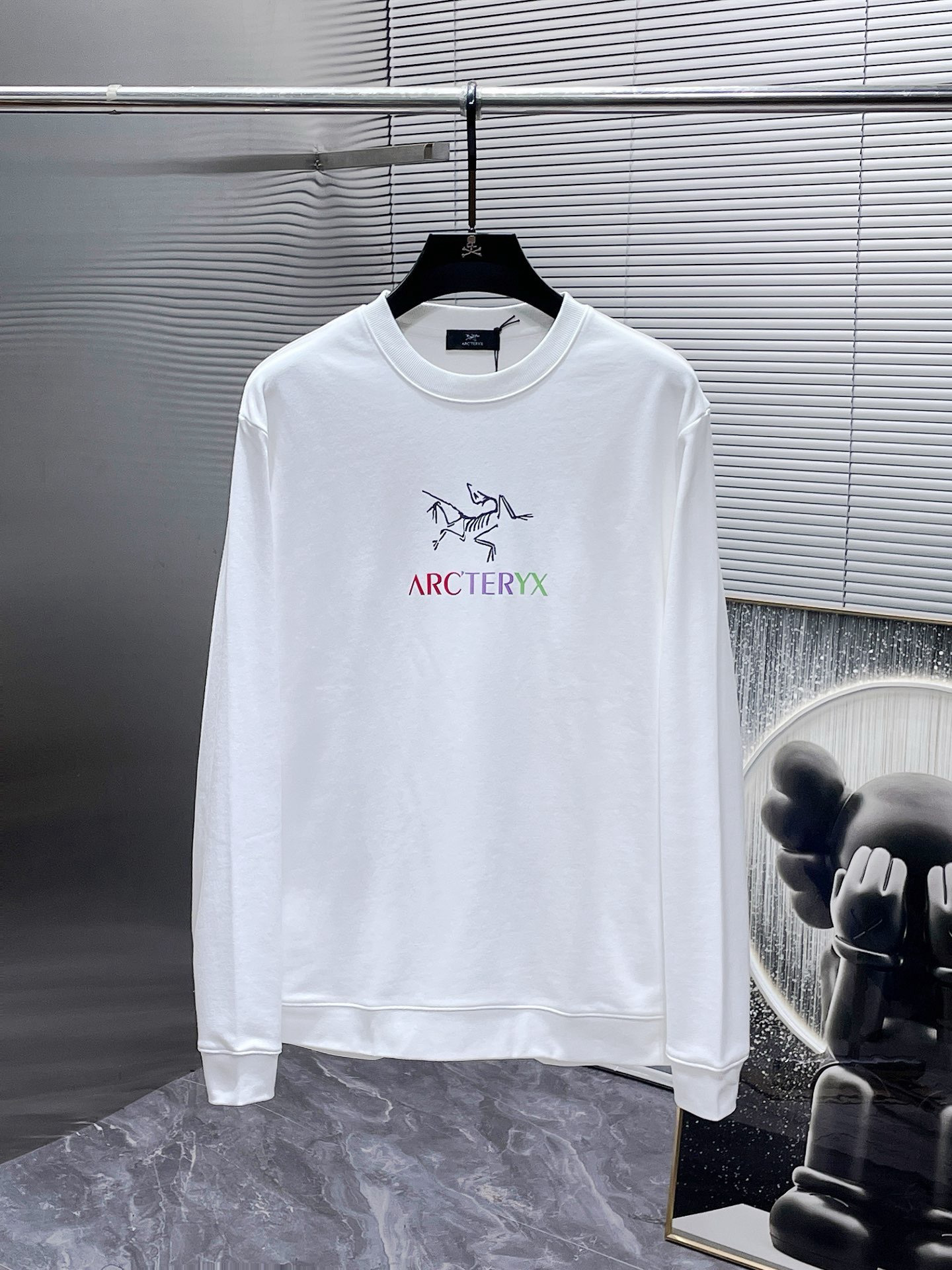Arc'teryx Hoodie — 5bec6450 Angle 1