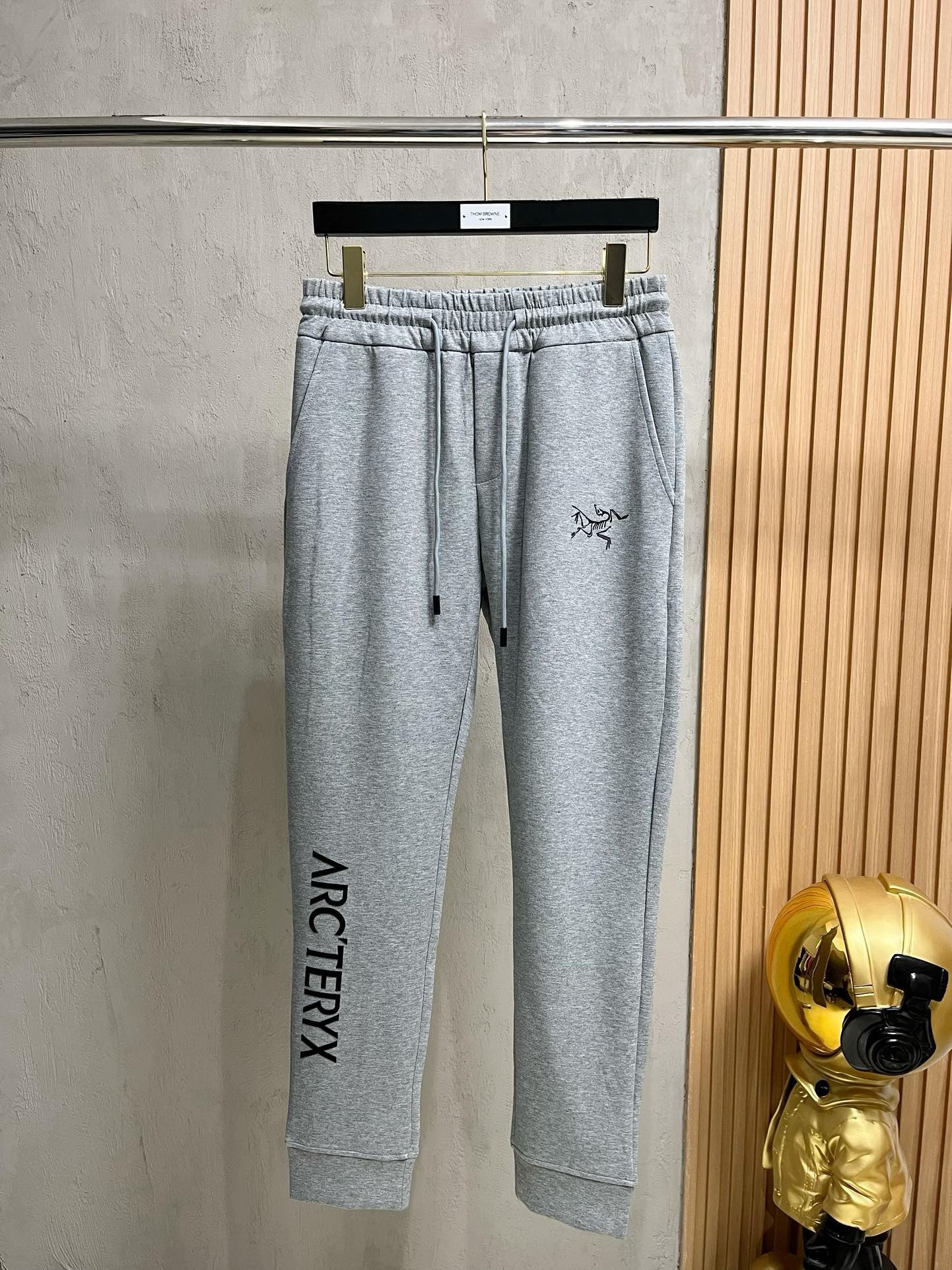 Arc'teryx Hoodie — 684c6fb8 Angle 1