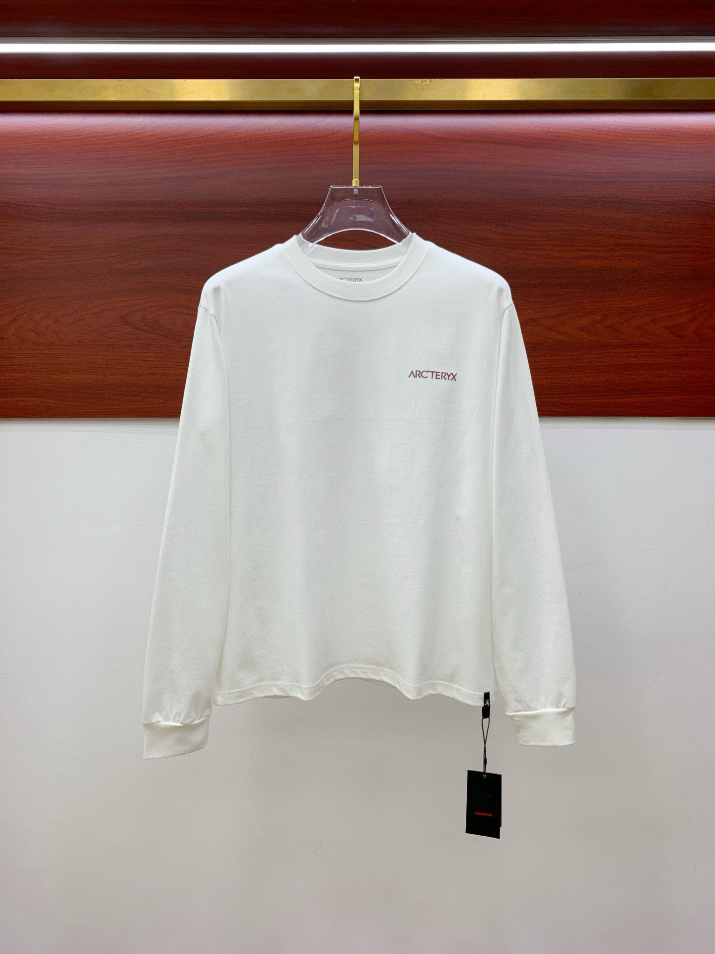 Arc'teryx Hoodie — 84d019c4 Angle 1