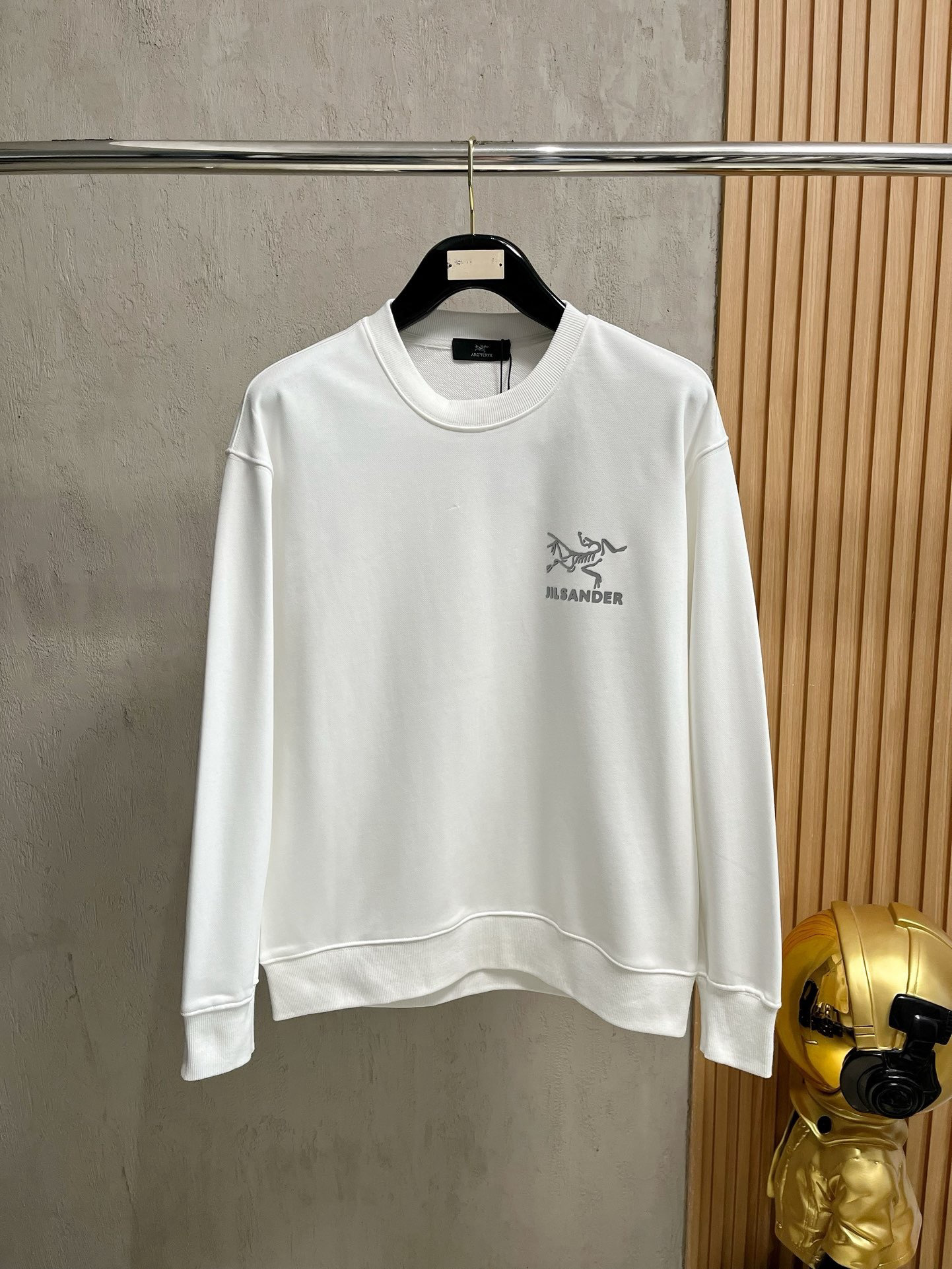 Arc'teryx Hoodie — c22e7596 Angle 1
