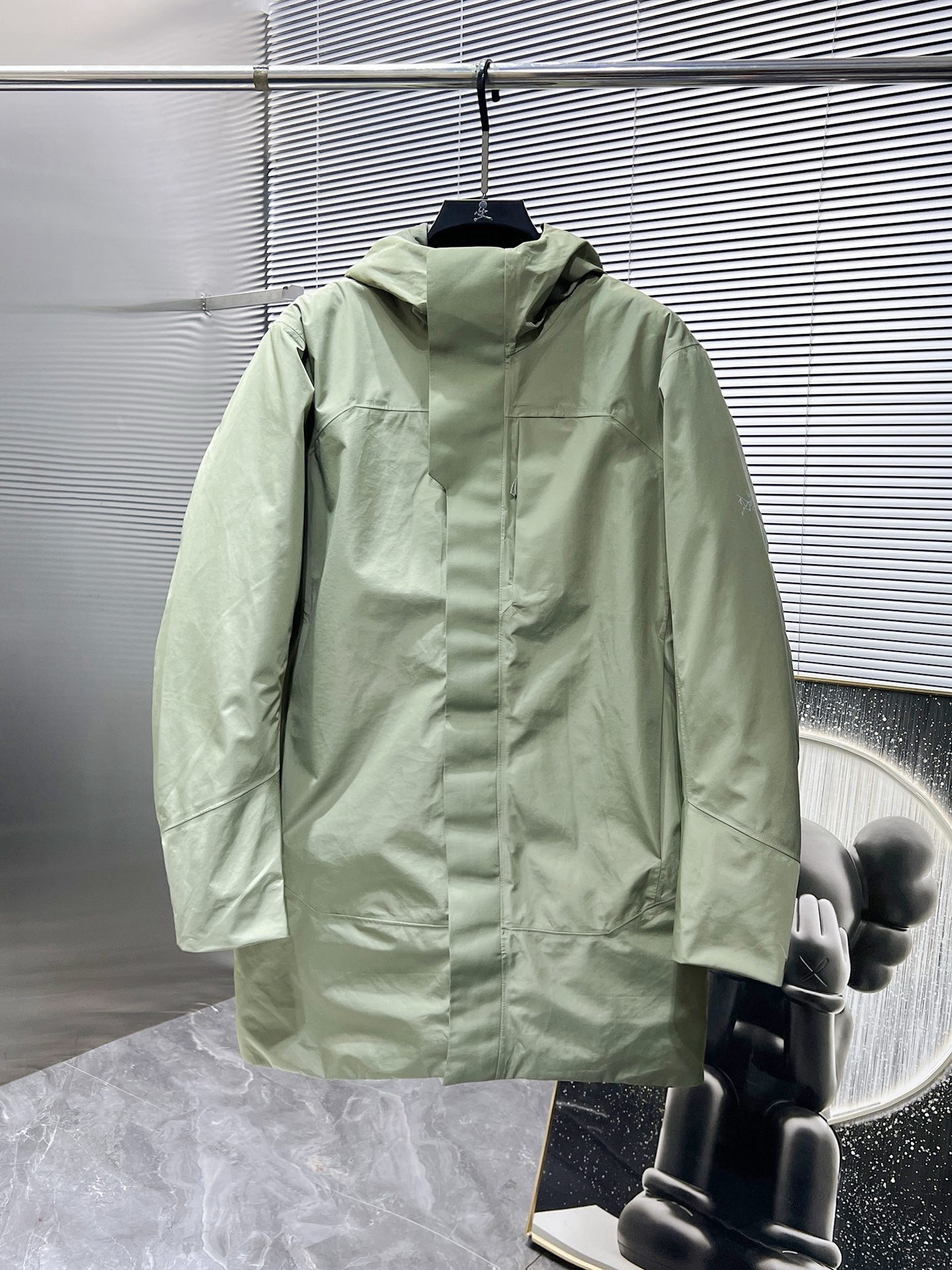Arc'teryx Hoodie — ecdbeee4 Angle 1