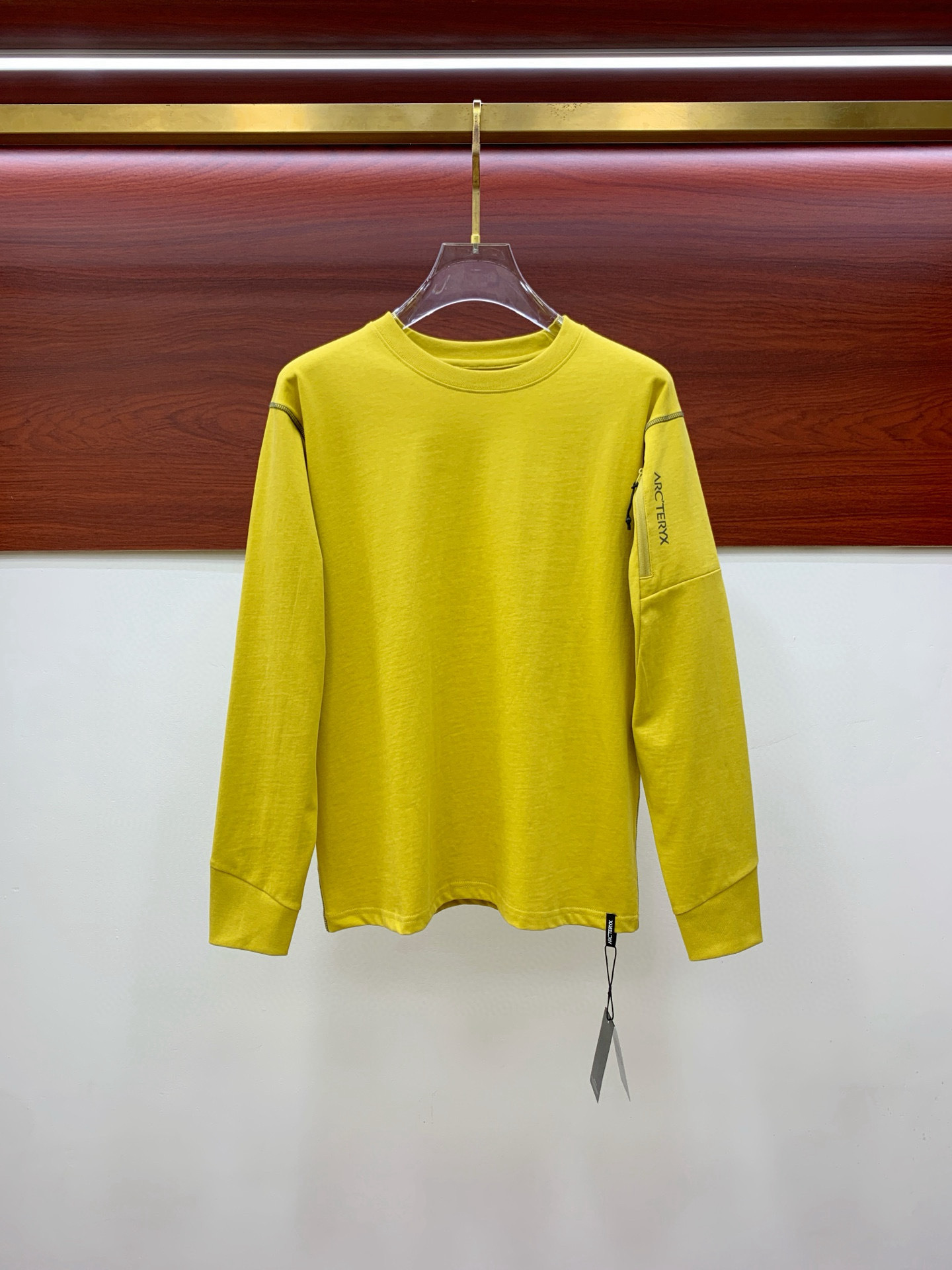 Arc'teryx Hoodie — fdc1eb7e Angle 1