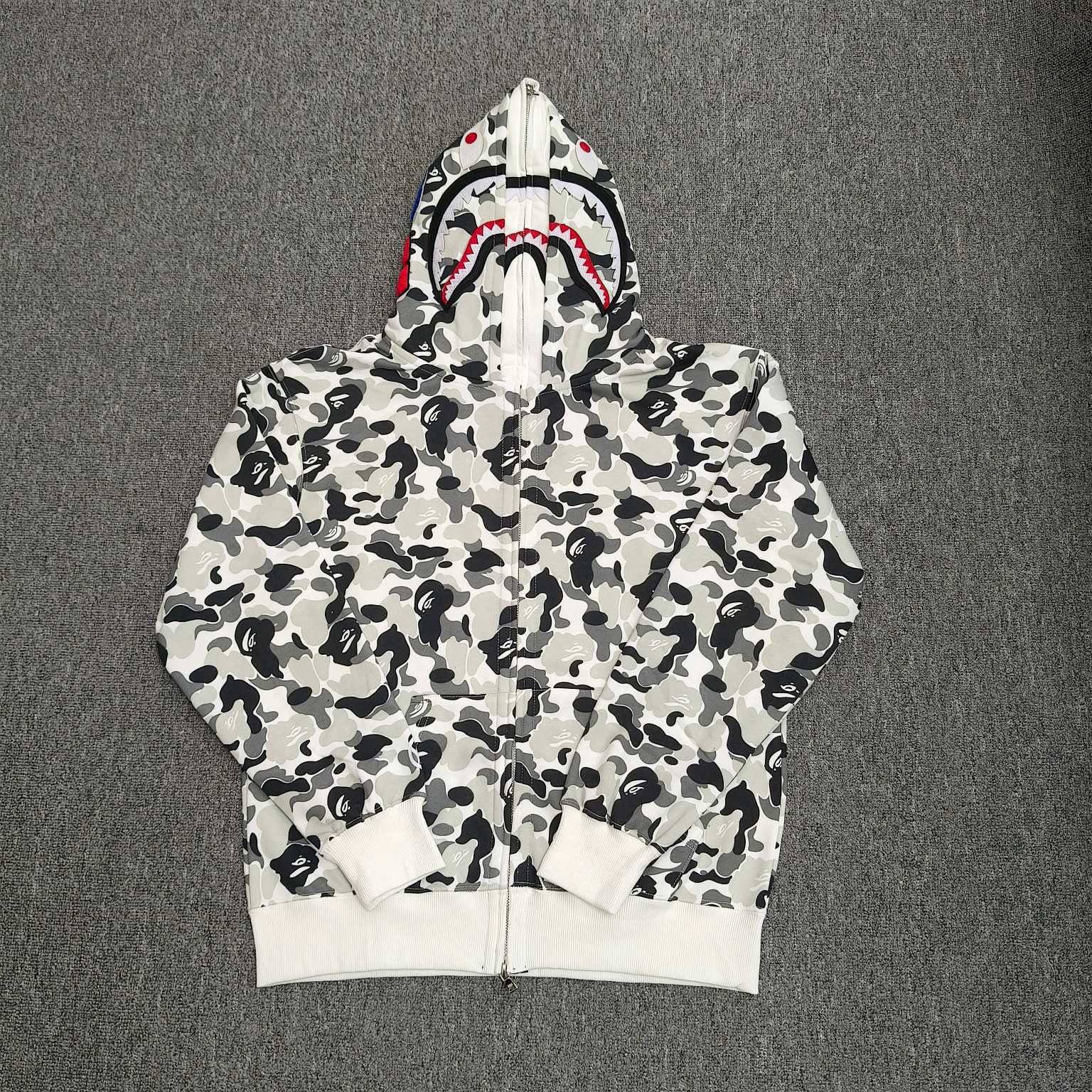BAPE Hoodie — 1ce8bc45 Angle 1
