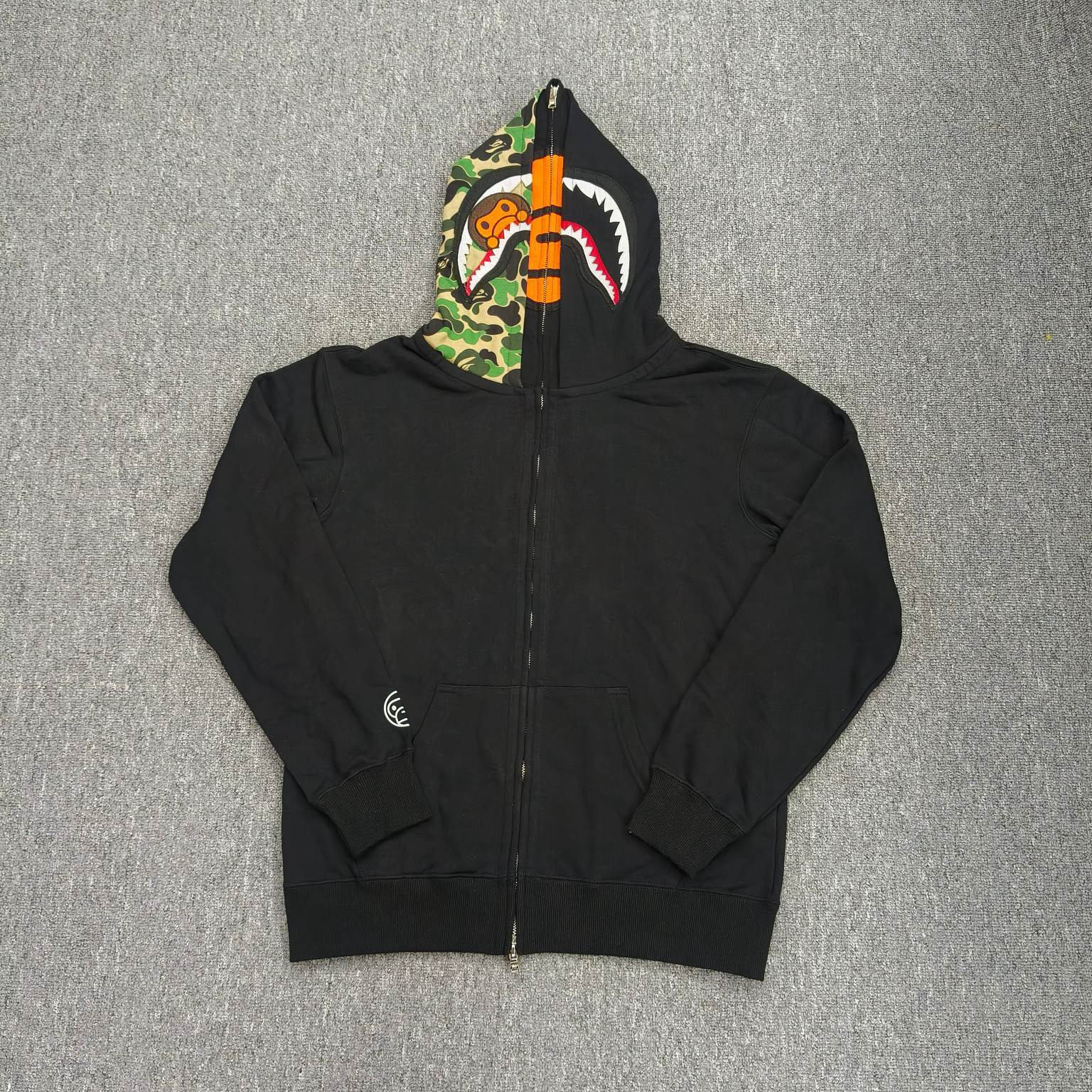 BAPE Hoodie — 2abde634 Angle 1
