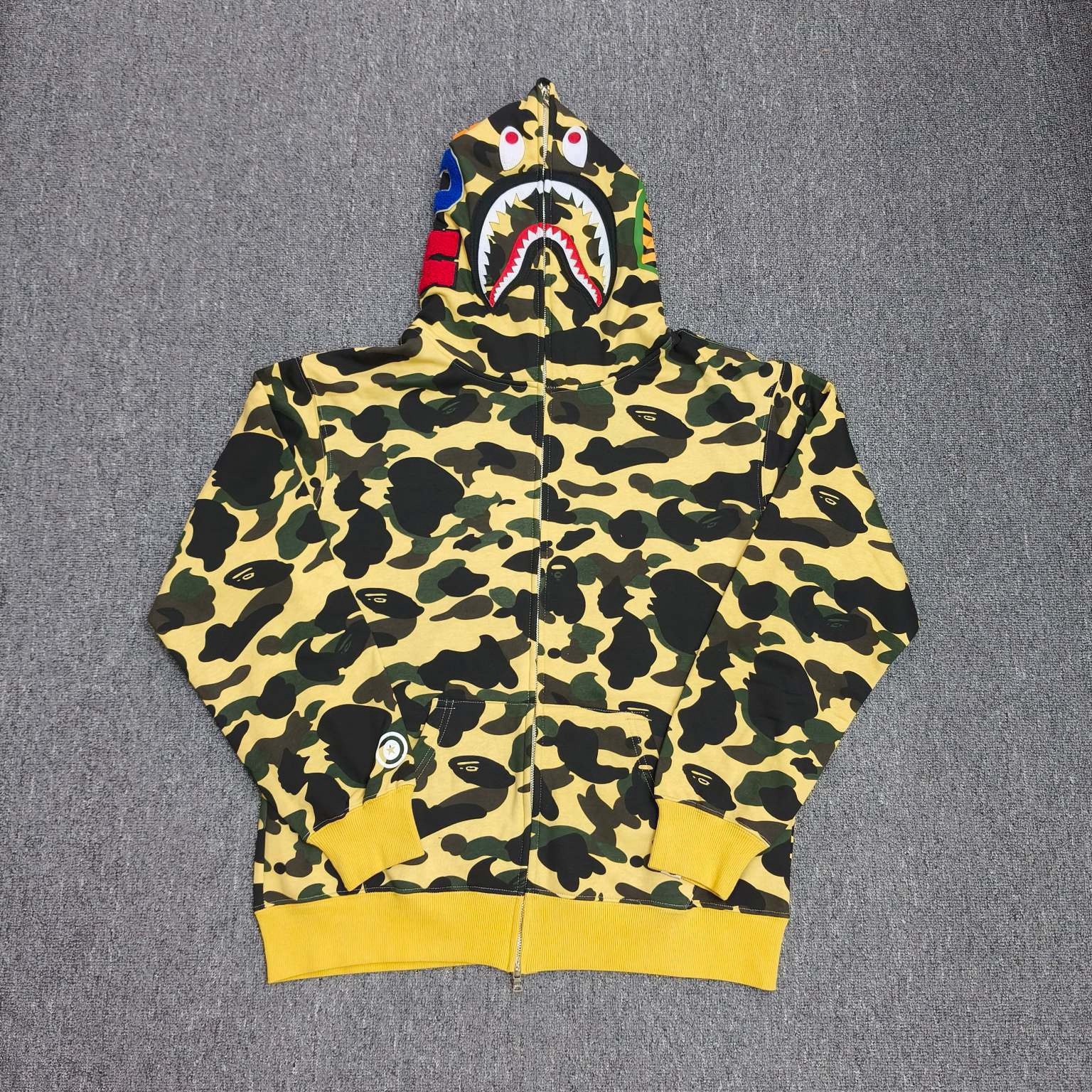BAPE Hoodie — 55e8f563 Angle 1