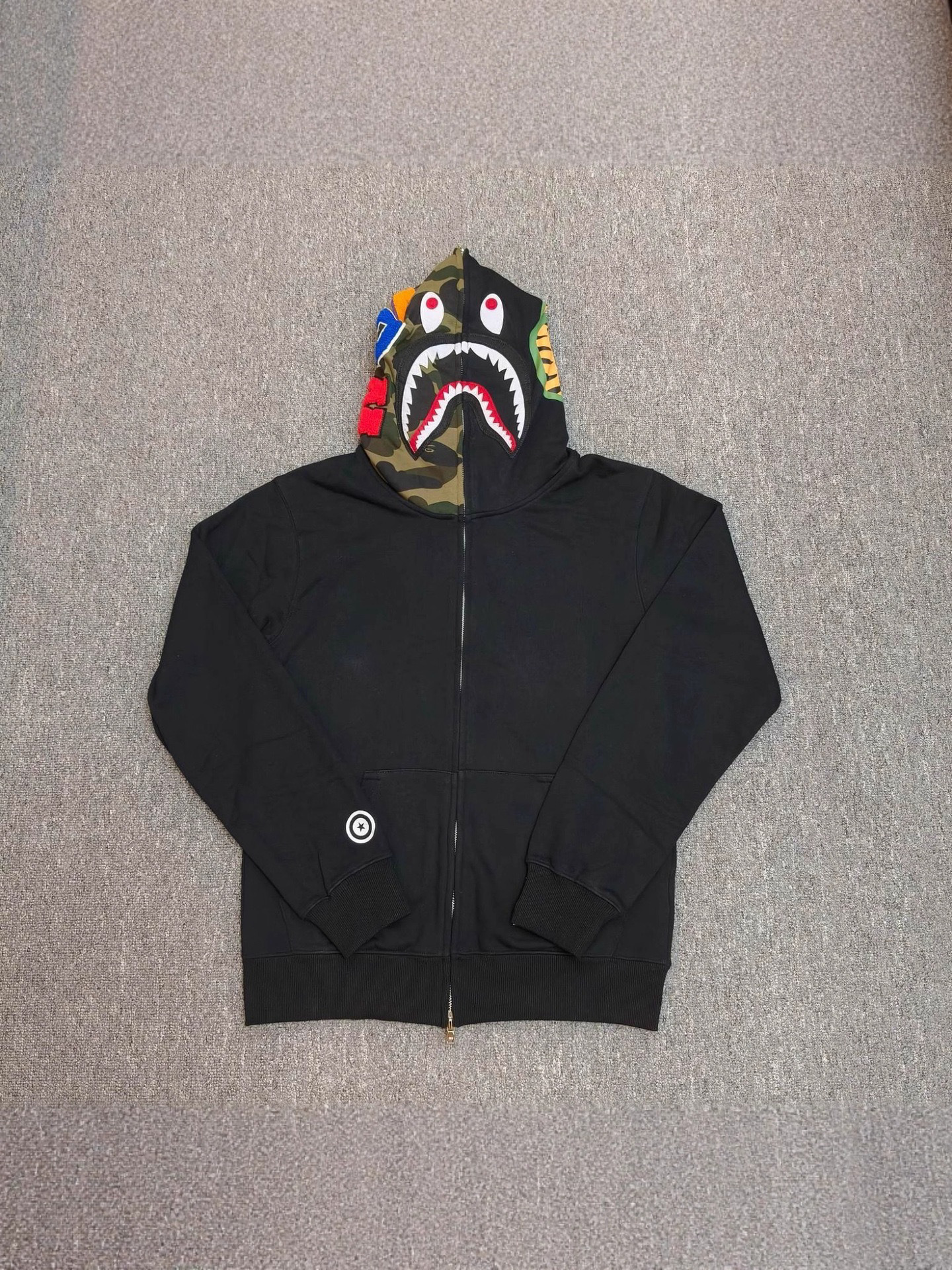 BAPE Hoodie — 79abd0d9 Angle 1