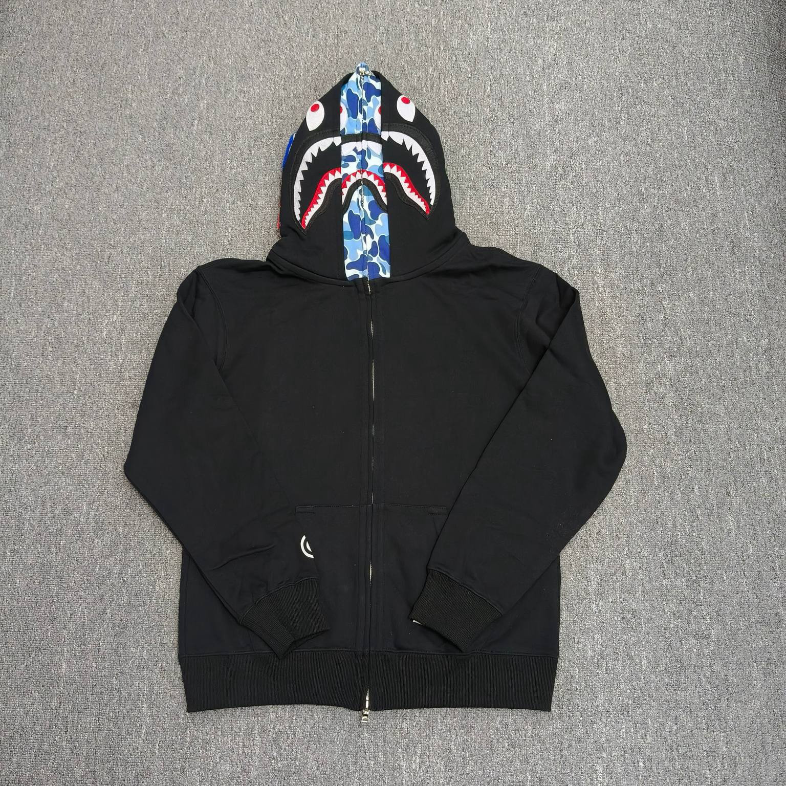 BAPE Hoodie — e8f13cf8 Angle 1