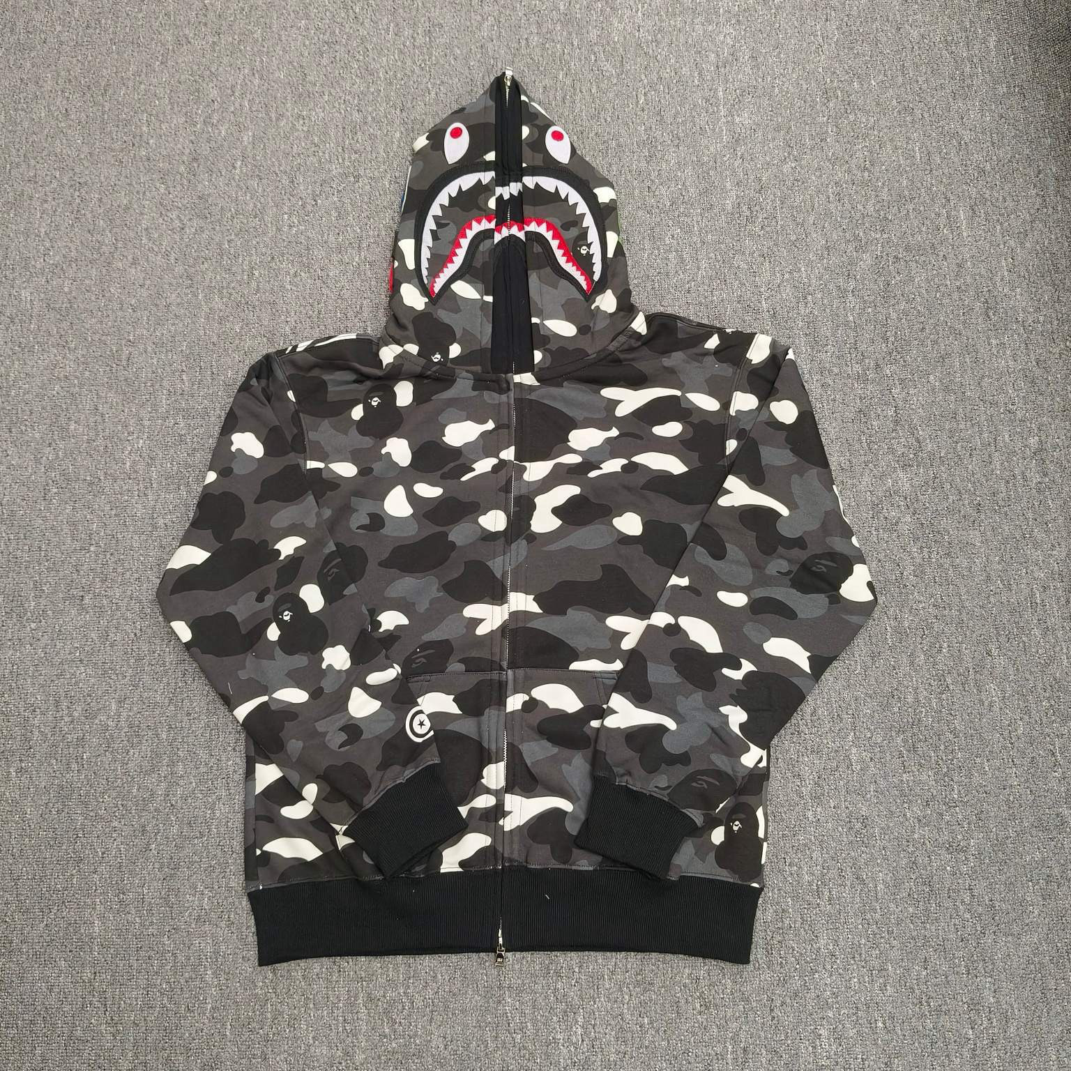 BAPE Hoodie — f1c78db6 Angle 1