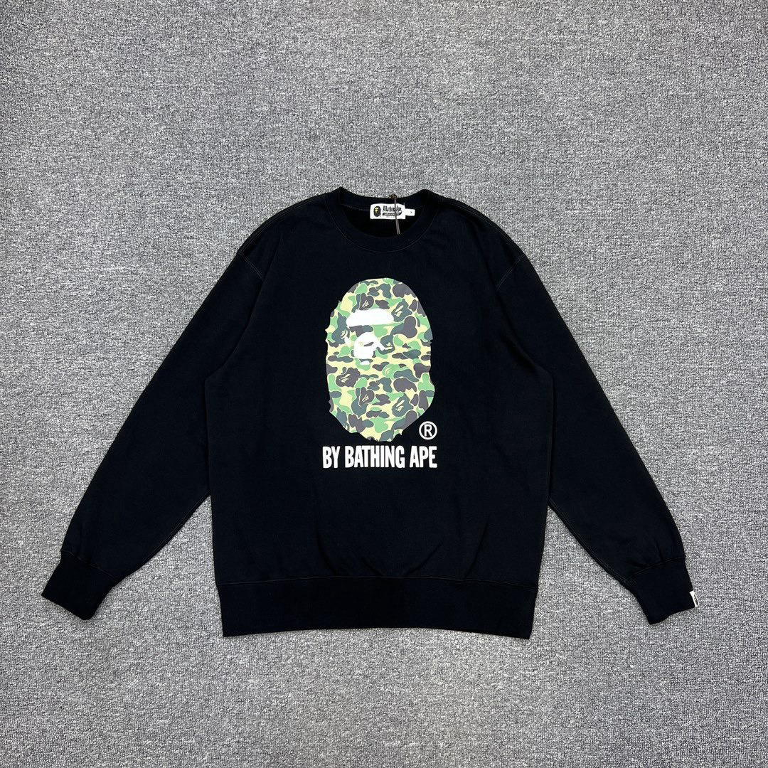 BAPE Hoodie — f8558743 Angle 1