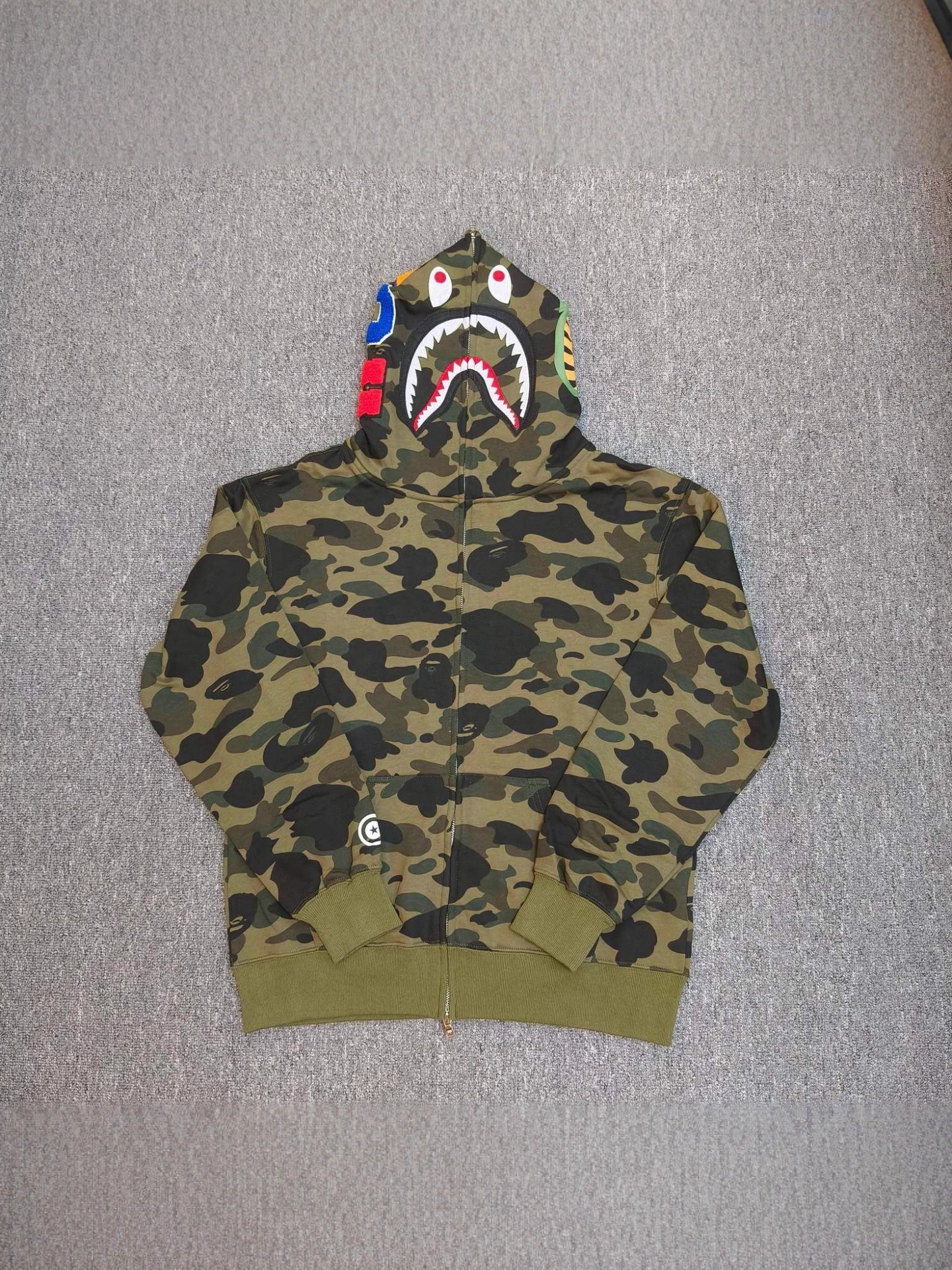 BAPE Hoodie — f89318a9 Angle 1