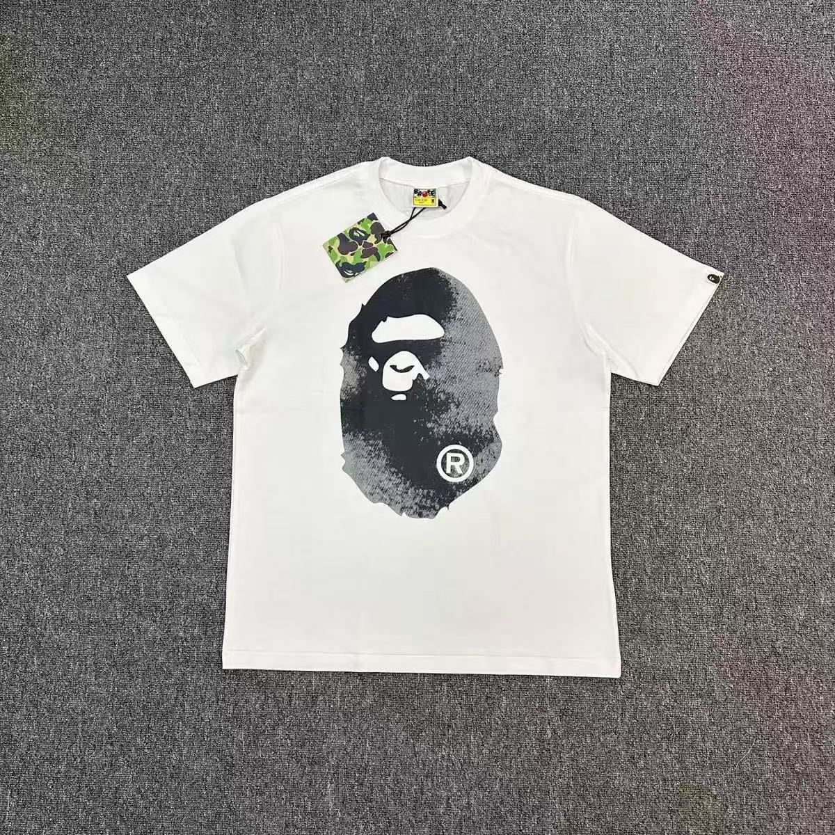 BAPE T-Shirt — dfa310e9 Angle 1