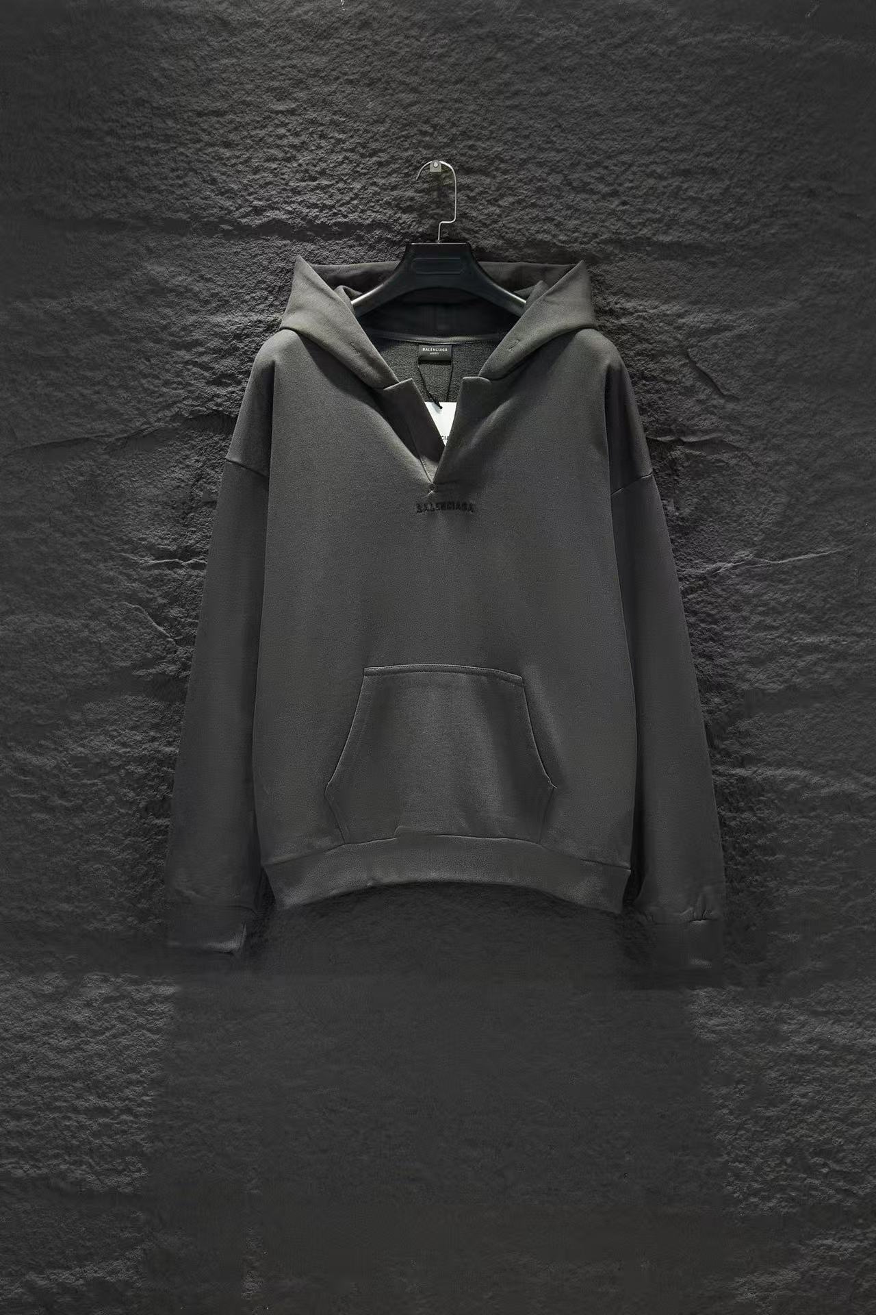 Balenciaga Hoodie — 03dae0d1 Angle 1