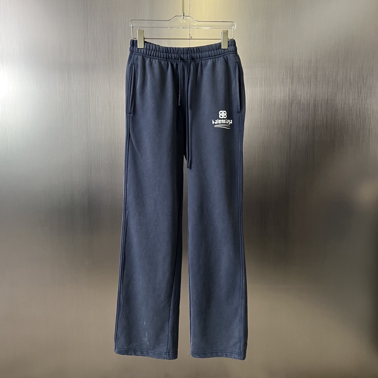 Balenciaga Hoodie — 327e0283 Angle 1