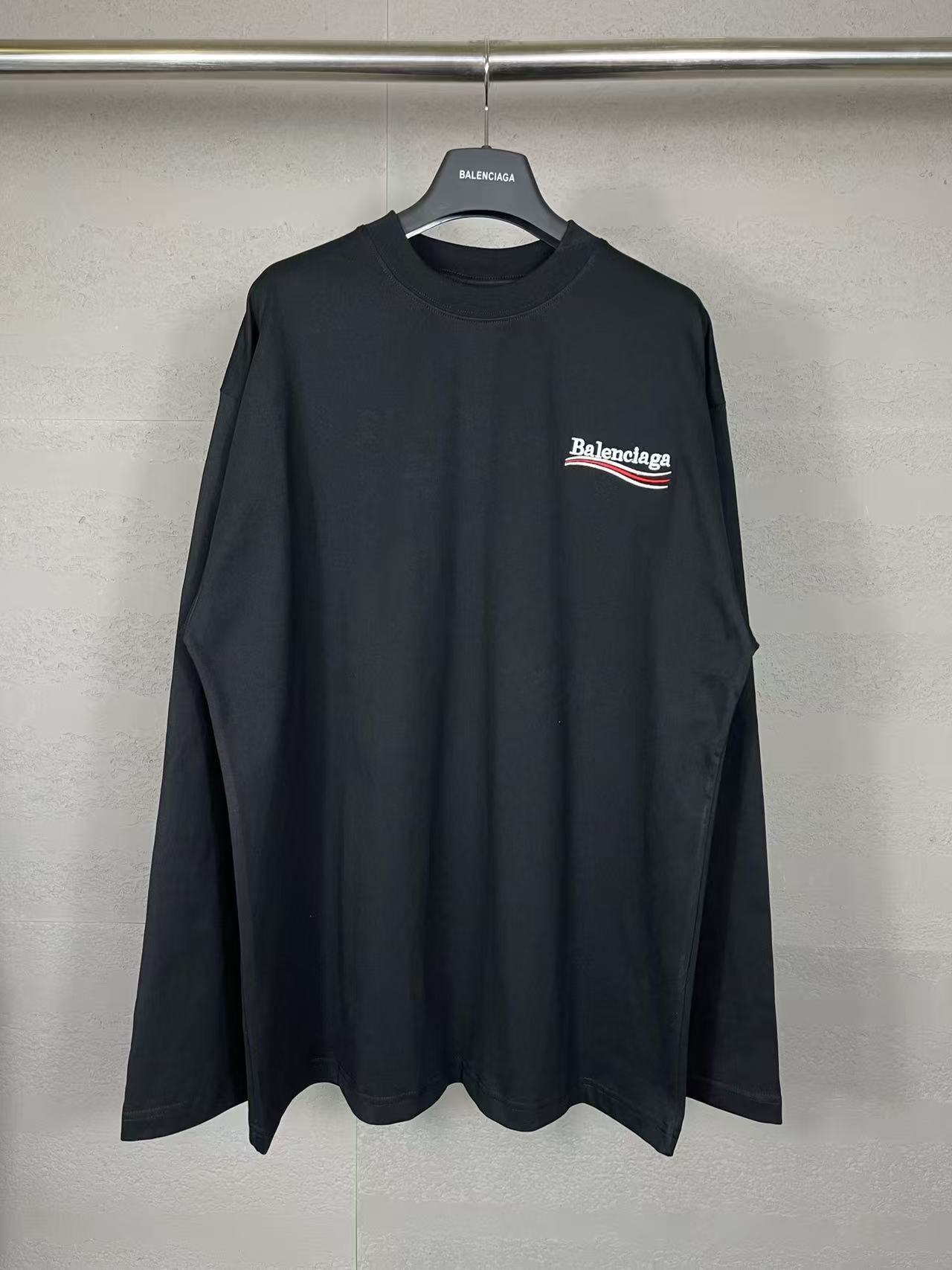 Balenciaga Hoodie — 40126914 Angle 1