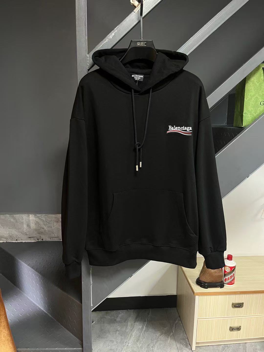 Balenciaga Hoodie — 43166186 Angle 1