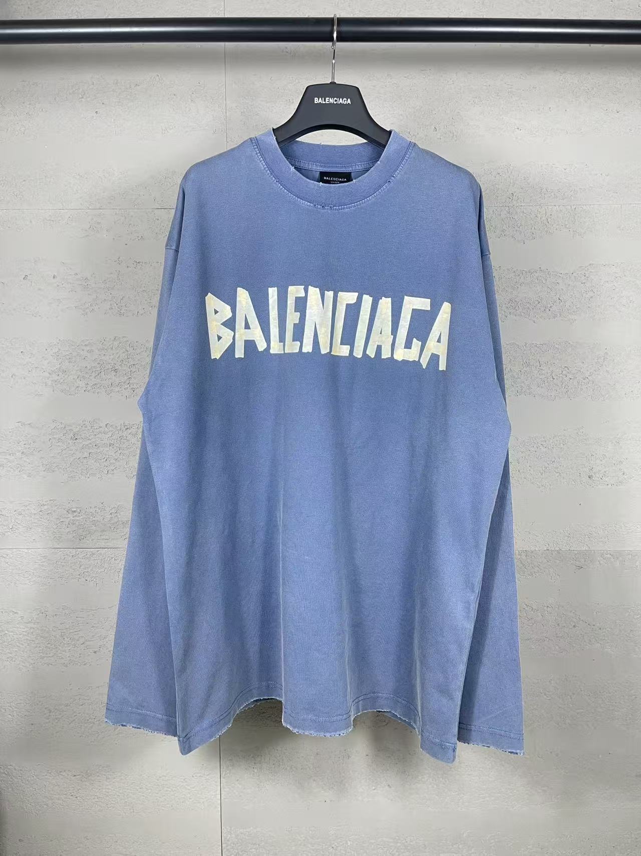 Balenciaga Hoodie — 87ad6225 Angle 1