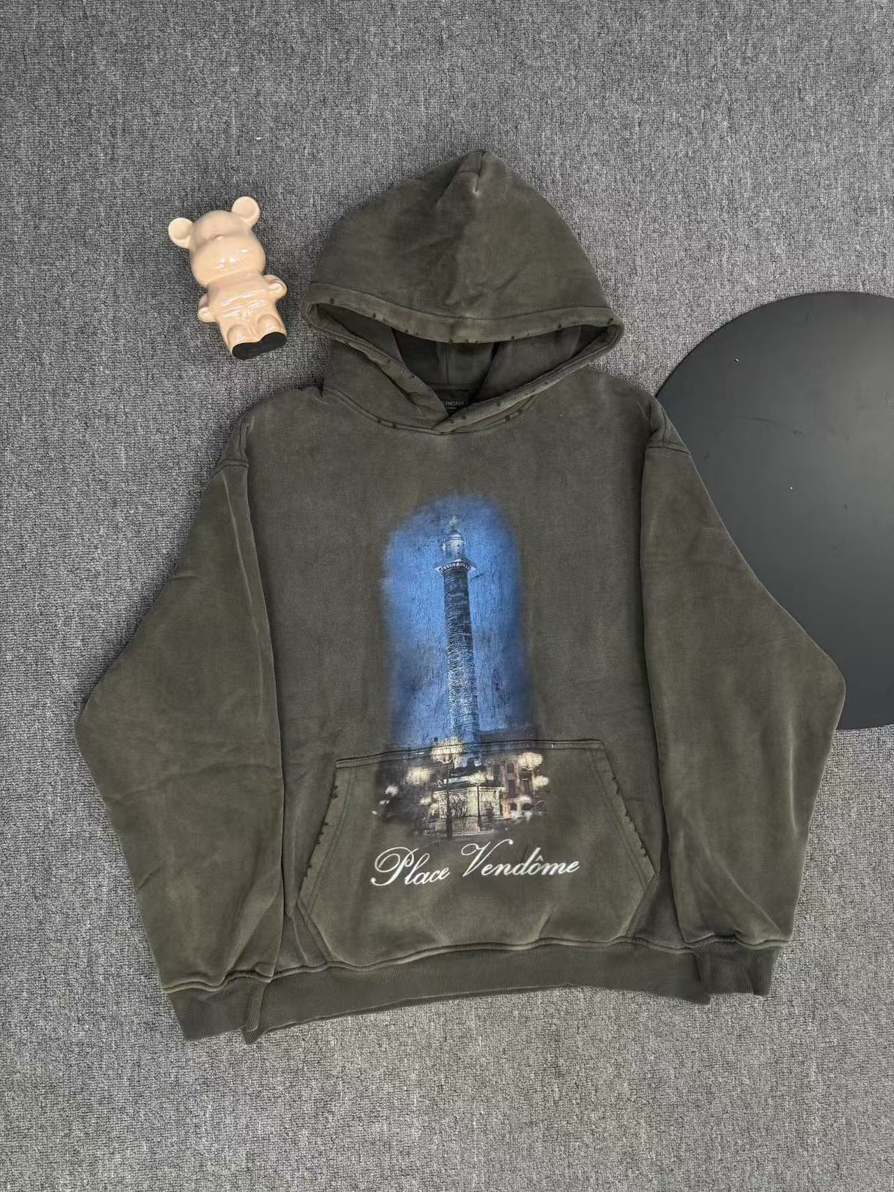 Balenciaga Hoodie — 8e0b3fda Angle 1