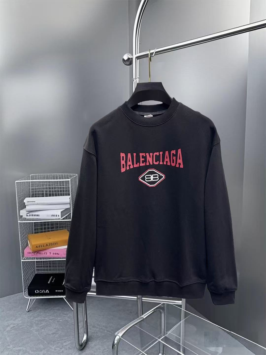 Balenciaga Hoodie — 9793aa43 Angle 1