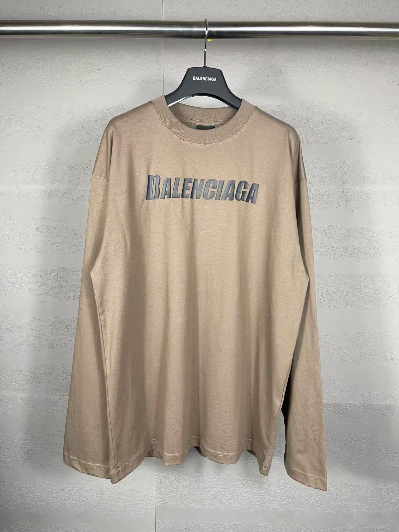 Balenciaga Hoodie — b2ffa8d7 Angle 1