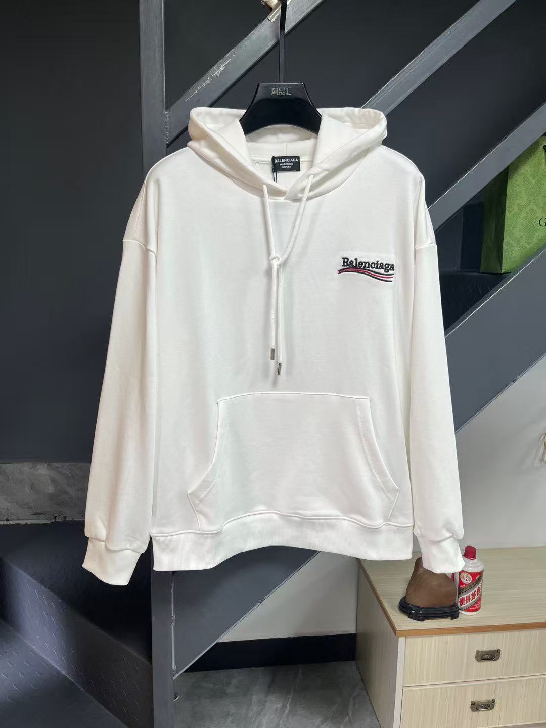Balenciaga Hoodie — bcffda6d Angle 1