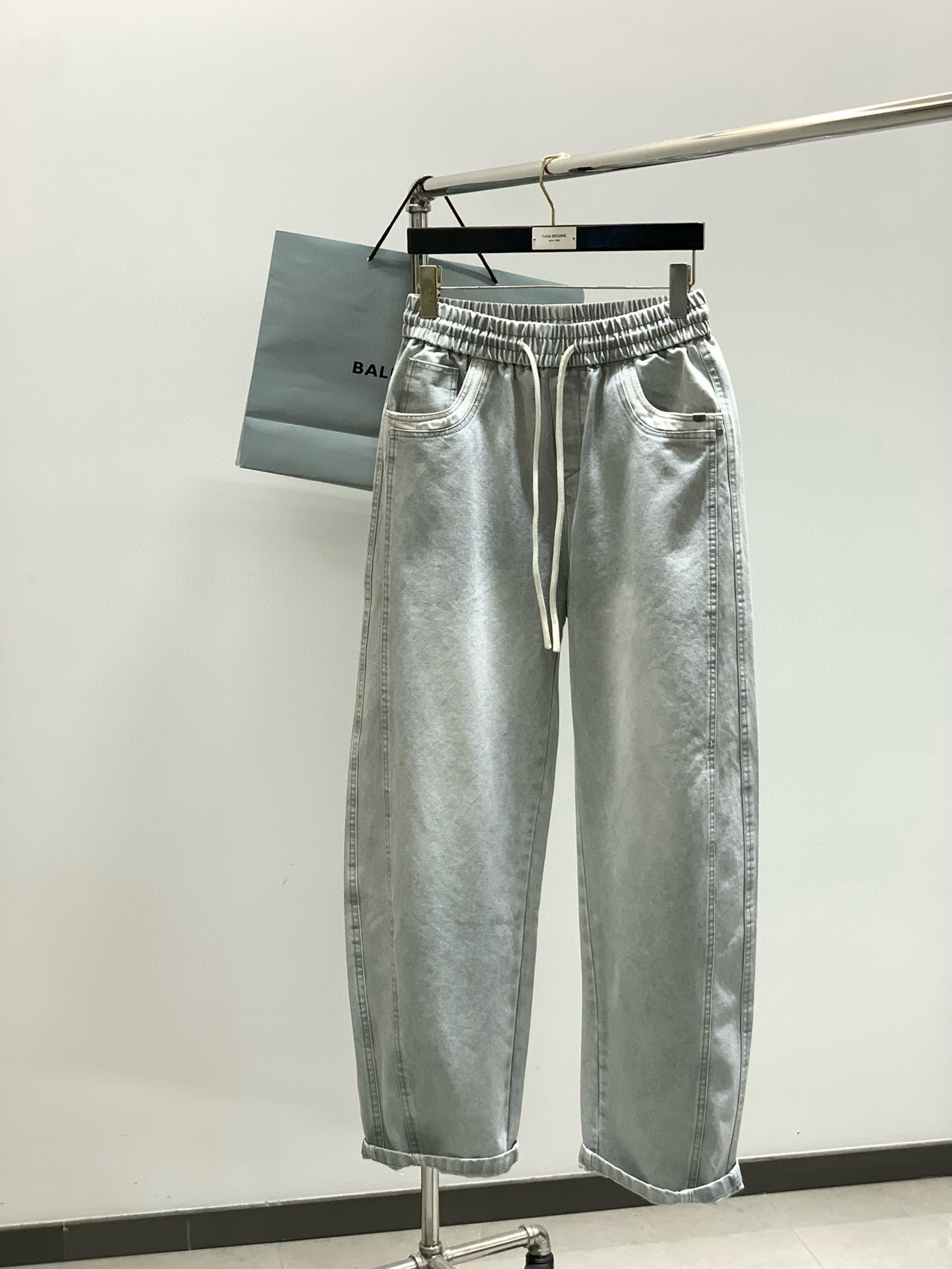 Balenciaga Pants — 06411a77 Angle 1
