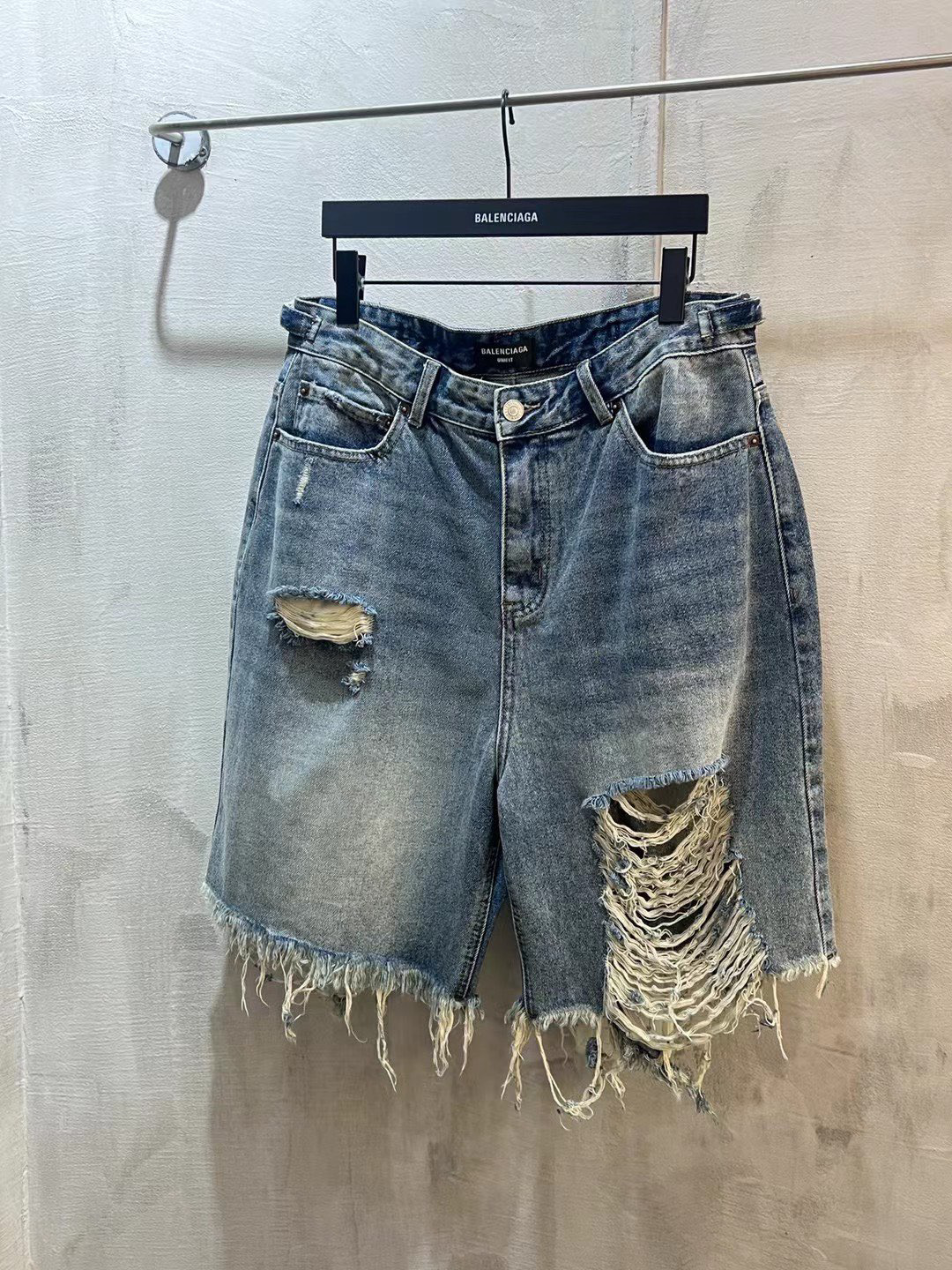 Balenciaga Pants — 124b02e9 Angle 1