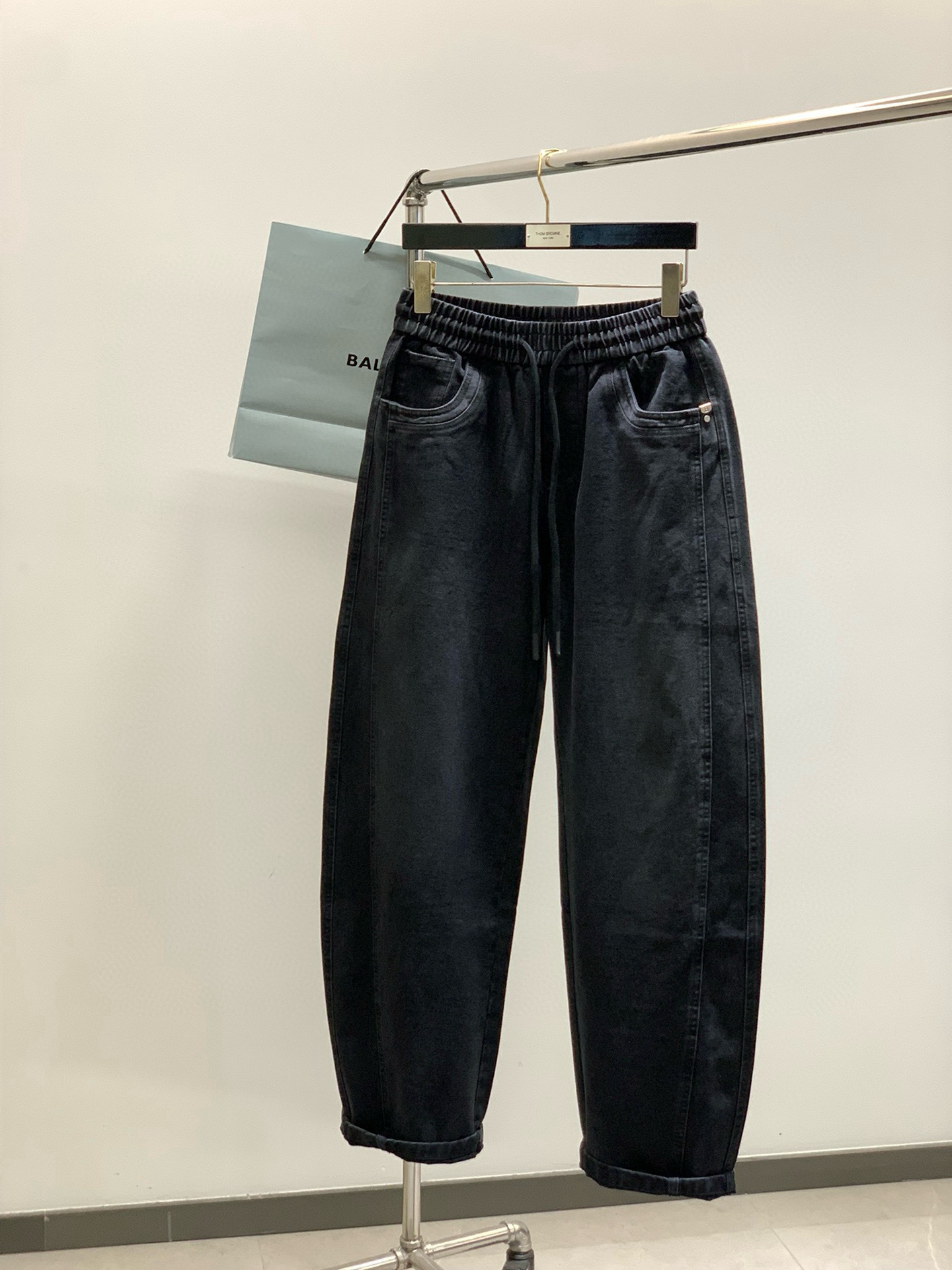 Balenciaga Pants — 344dff15 Angle 1