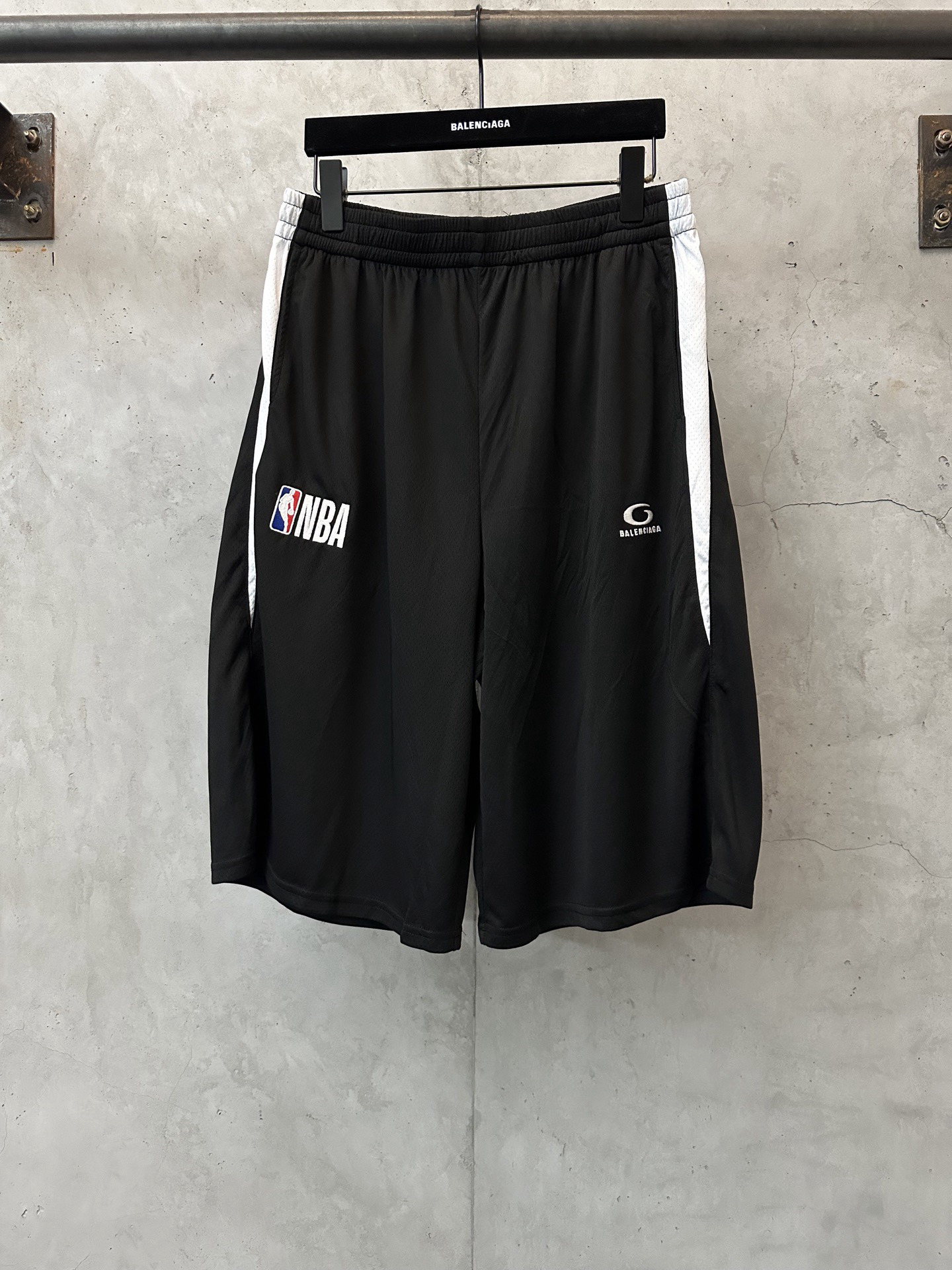 Balenciaga Pants — 394cbe2b Angle 1
